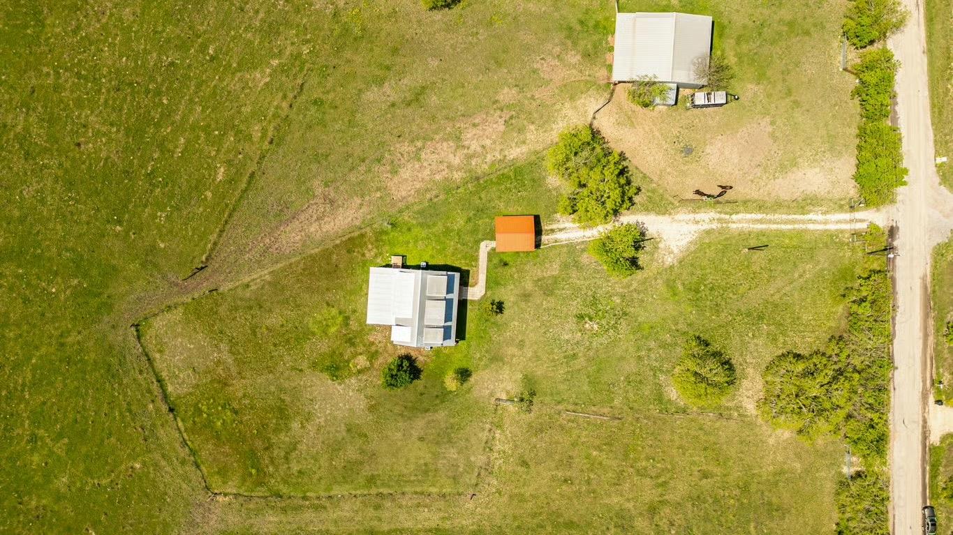 13484 Avis Rd, Dale, TX 78616