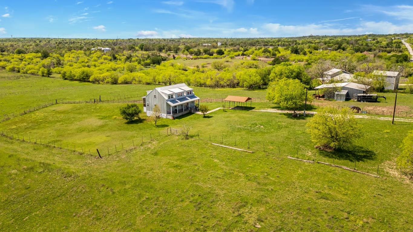 13484 Avis Rd, Dale, TX 78616