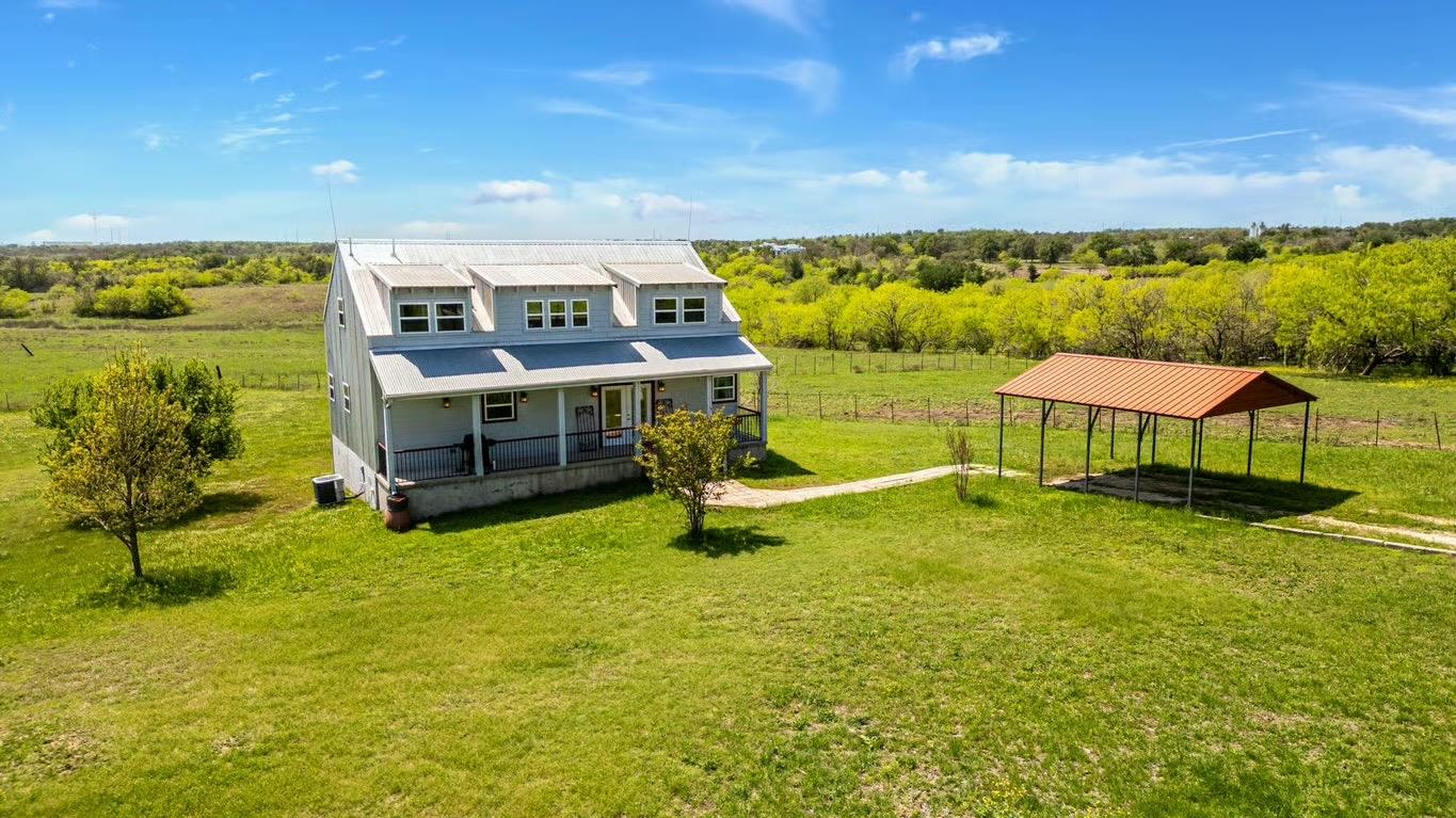 13484 Avis Rd, Dale, TX 78616