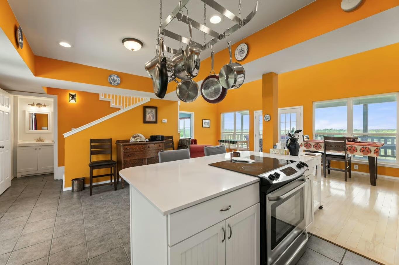 13484 Avis Rd, Dale, TX 78616