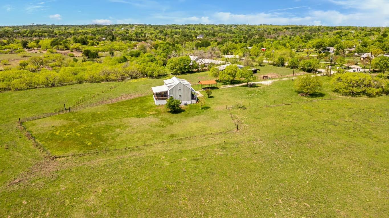 13484 Avis Rd, Dale, TX 78616