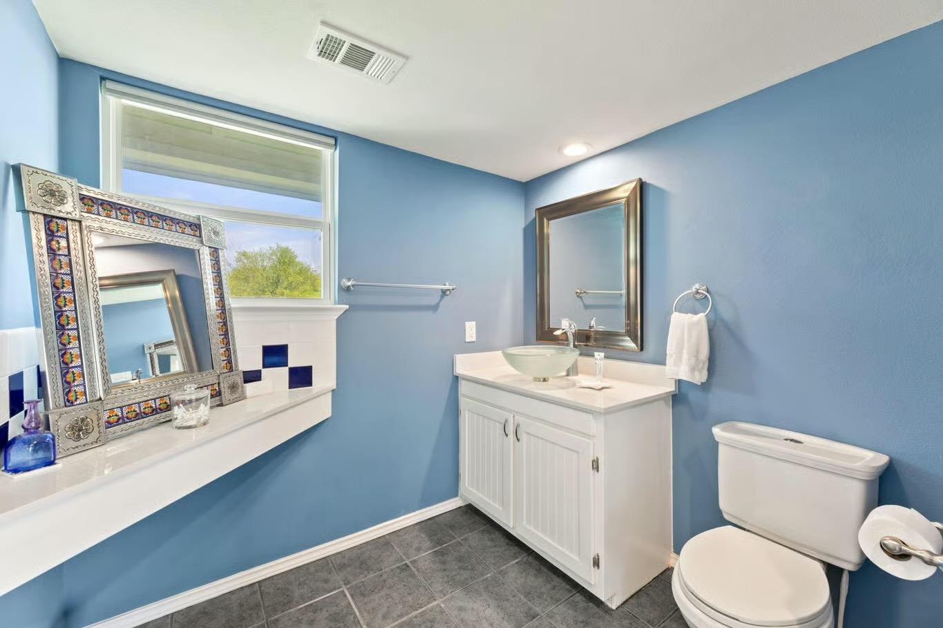 13484 Avis Rd, Dale, TX 78616