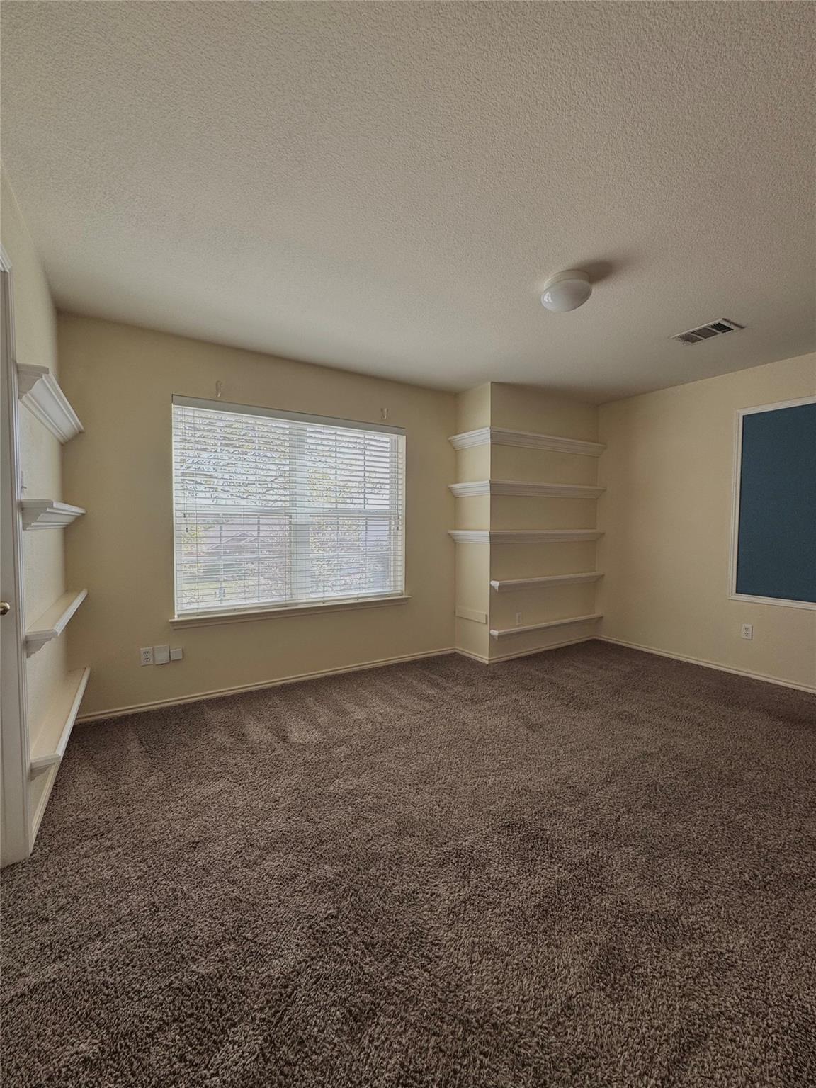 109 Justin Leonard Dr, Round Rock, TX 78664