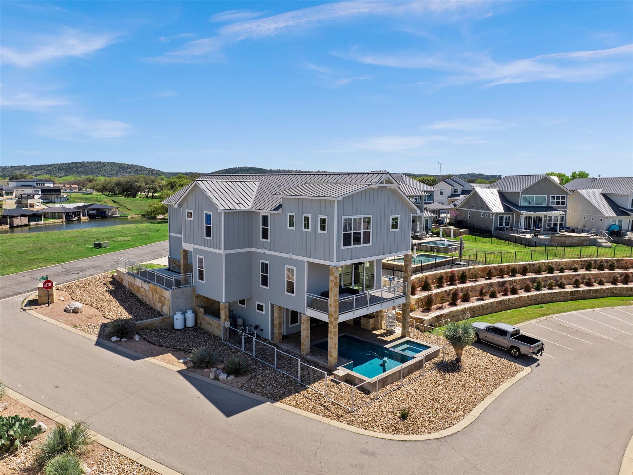 200 Archview Ln, Kingsland, TX 78639