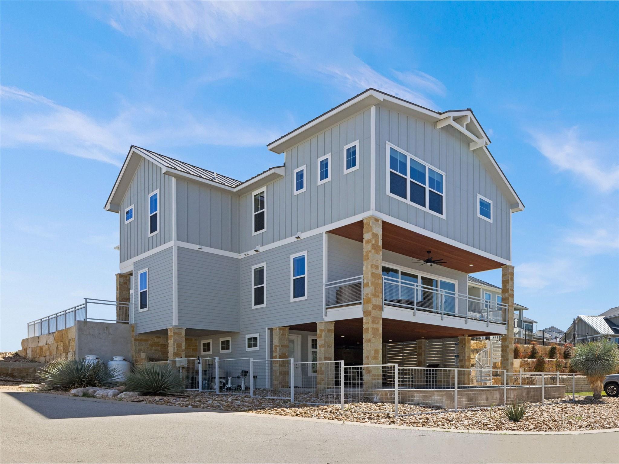 200 Archview Ln, Kingsland, TX 78639