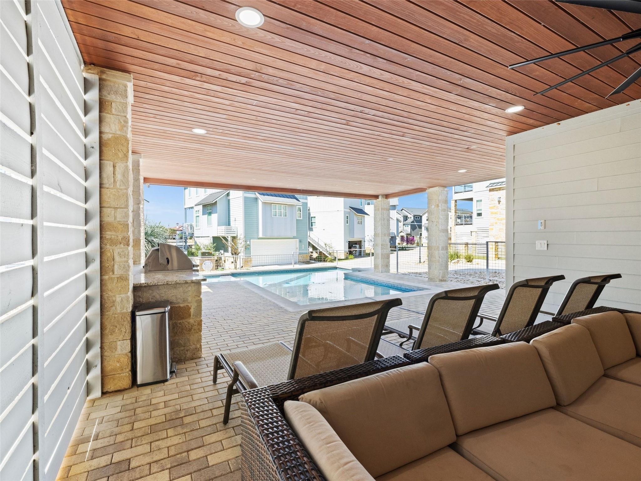 200 Archview Ln, Kingsland, TX 78639