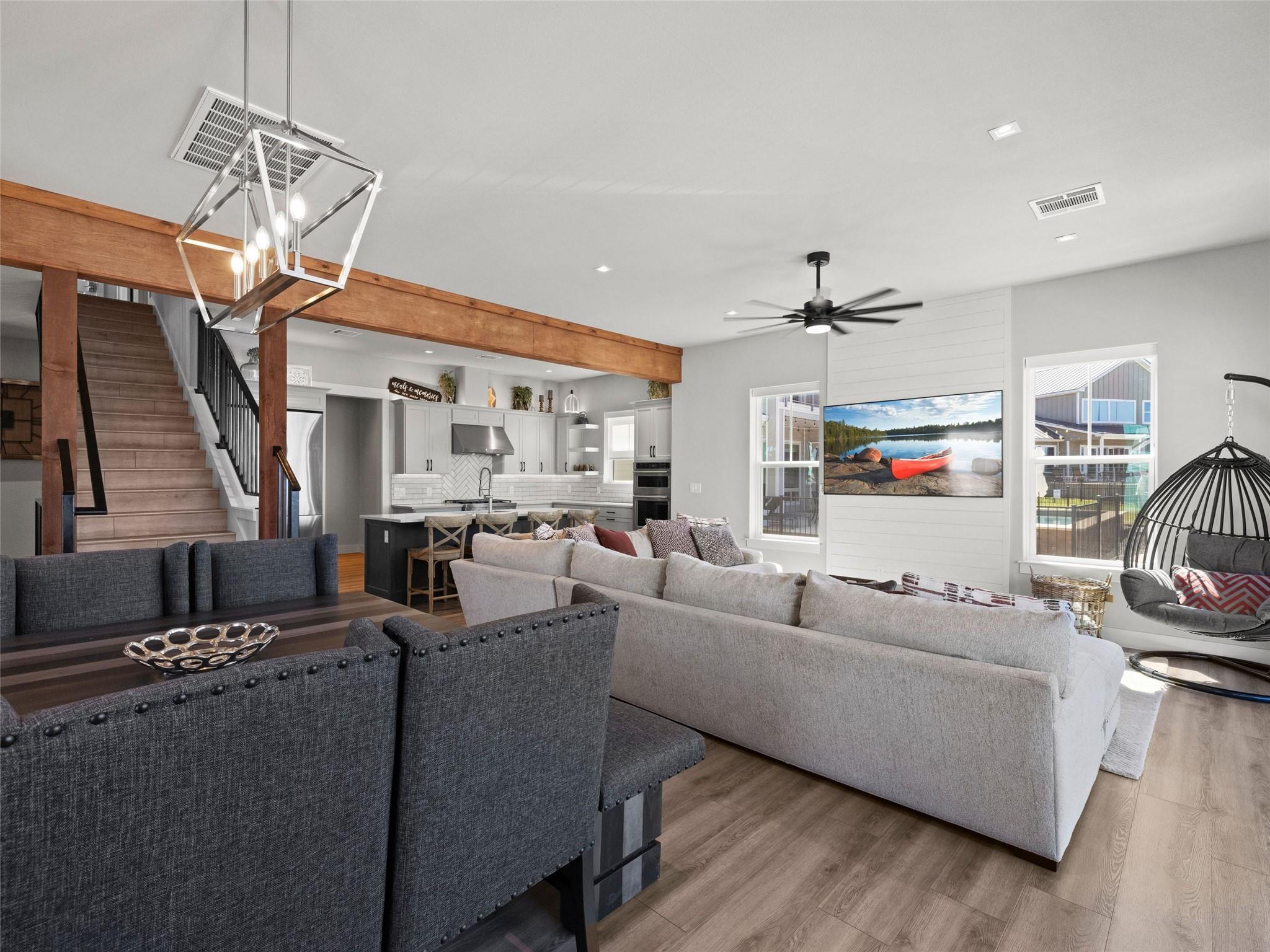 200 Archview Ln, Kingsland, TX 78639