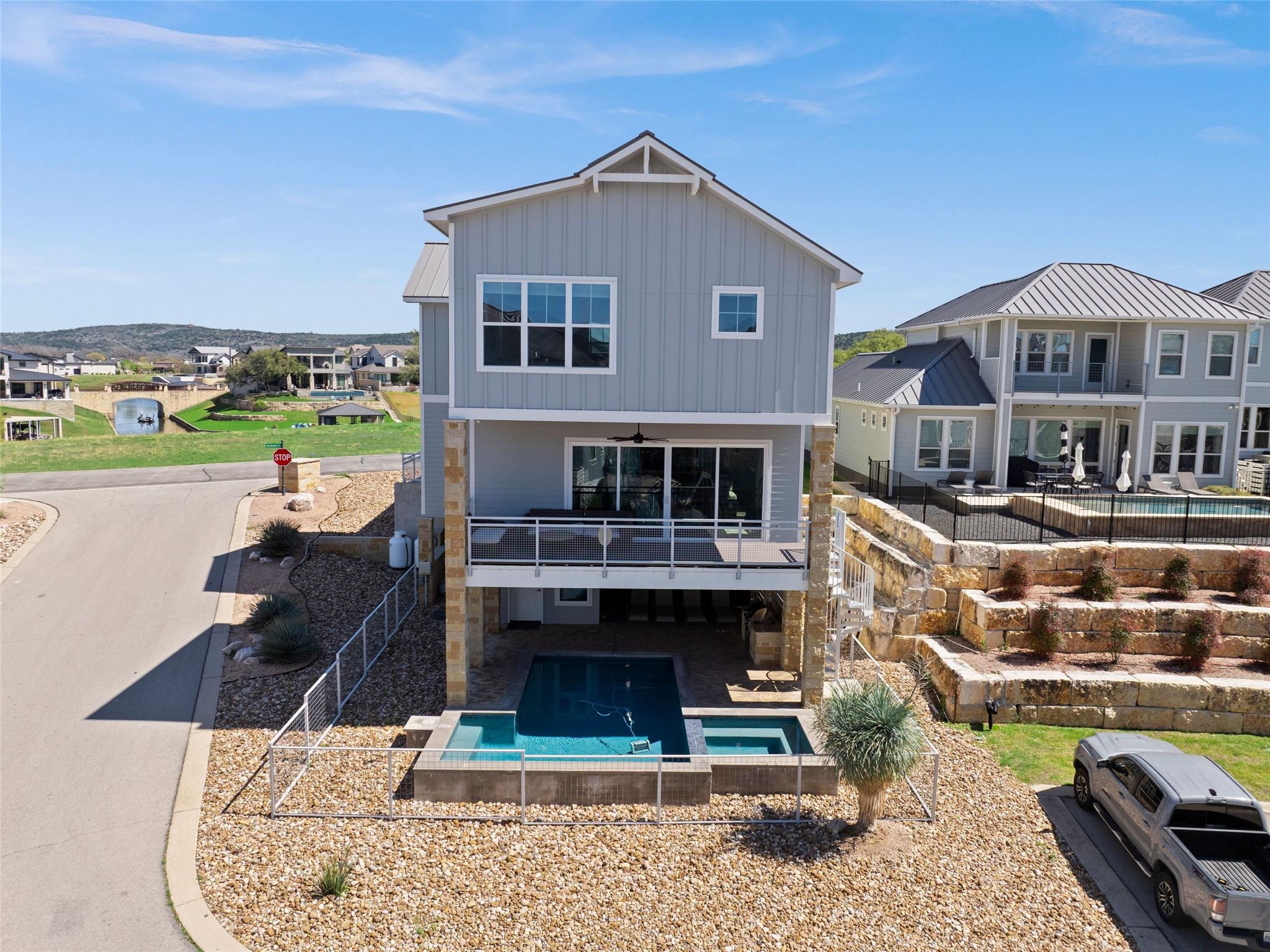 200 Archview Ln, Kingsland, TX 78639