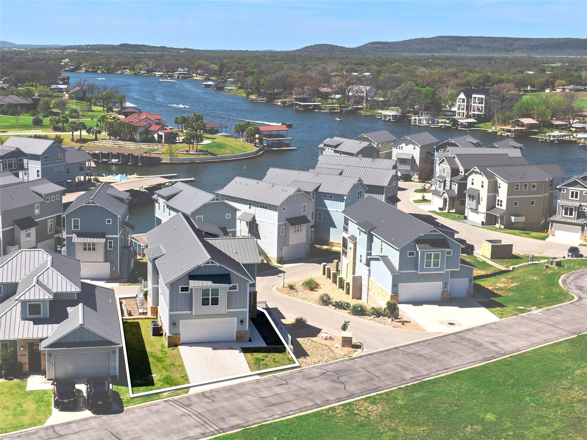 200 Archview Ln, Kingsland, TX 78639