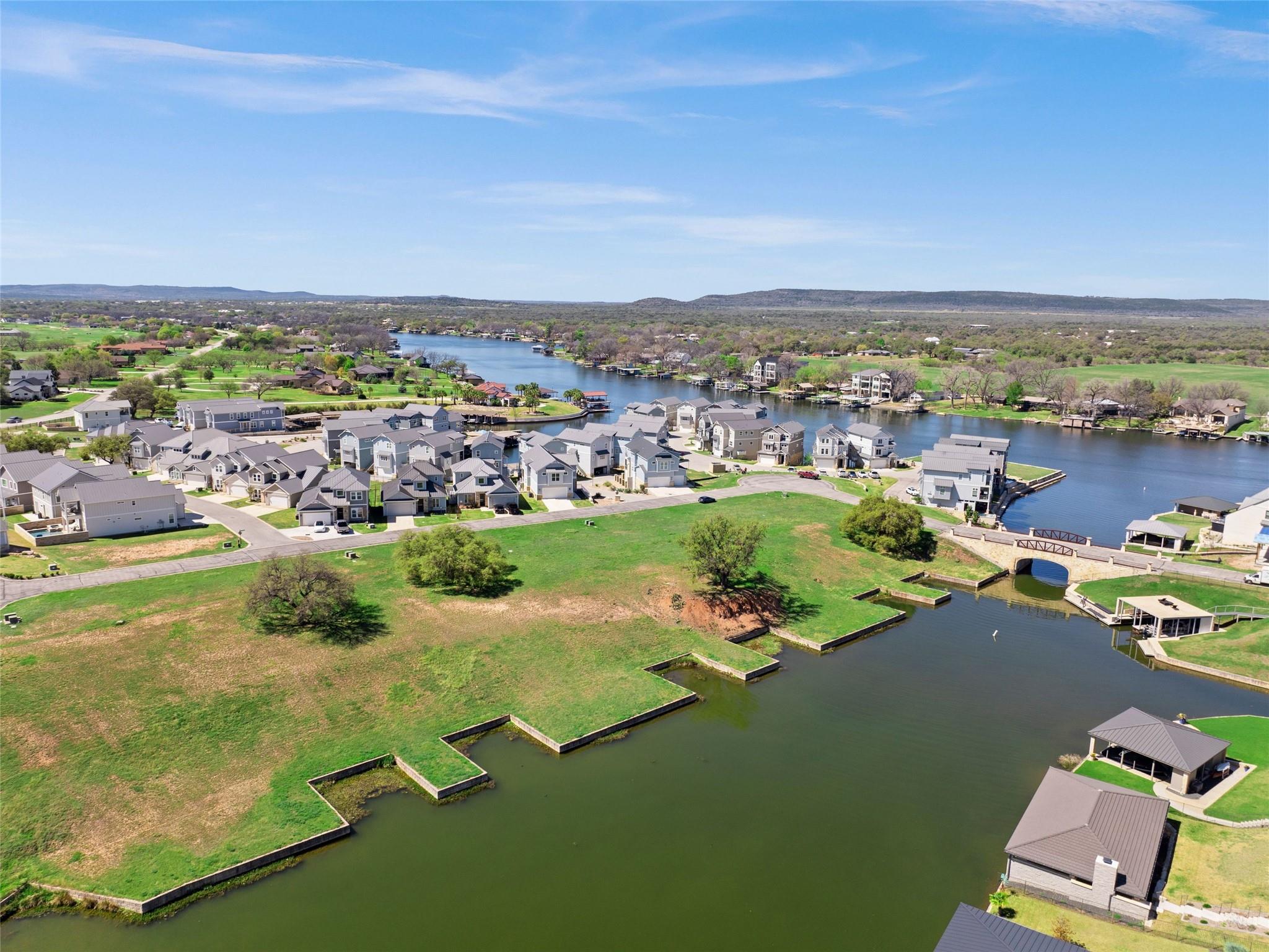 200 Archview Ln, Kingsland, TX 78639