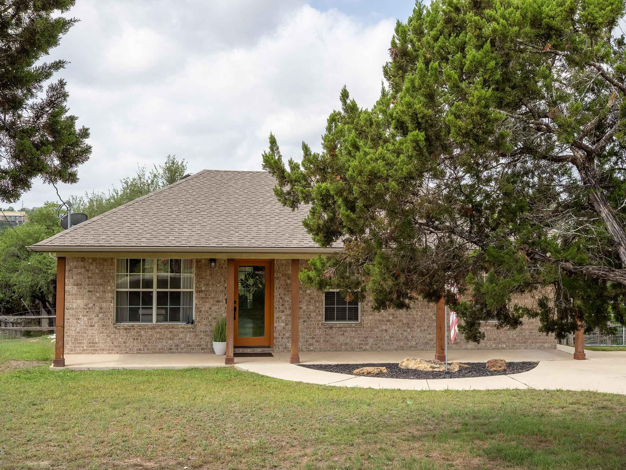 10212 Thomas Ln, Dripping Springs, TX 78620