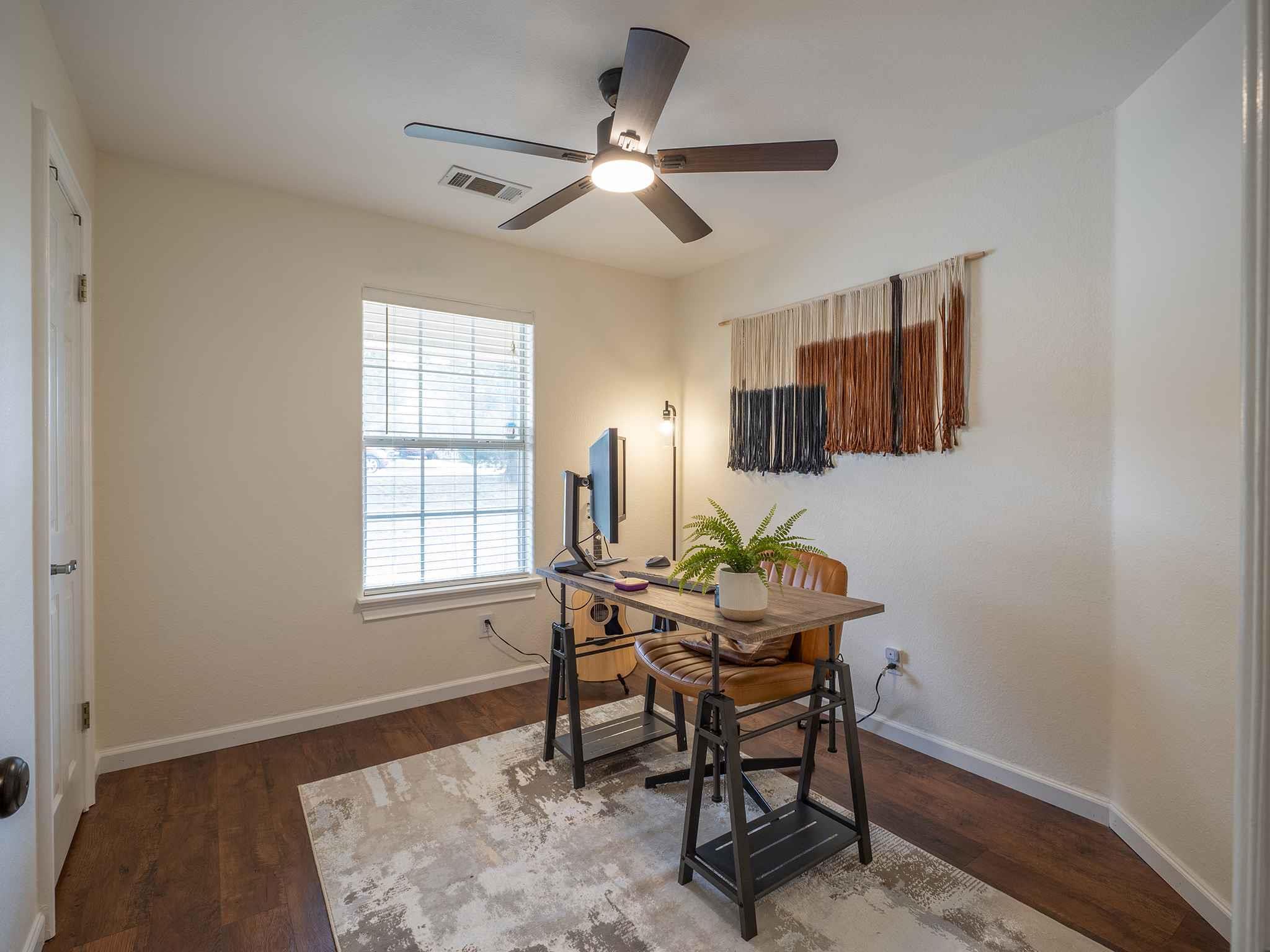 10212 Thomas Ln, Dripping Springs, TX 78620