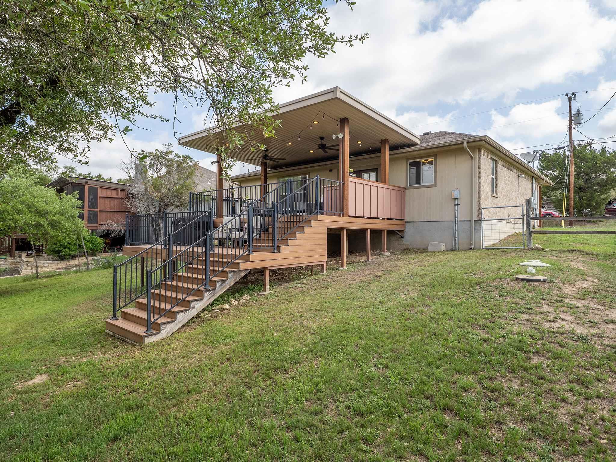 10212 Thomas Ln, Dripping Springs, TX 78620