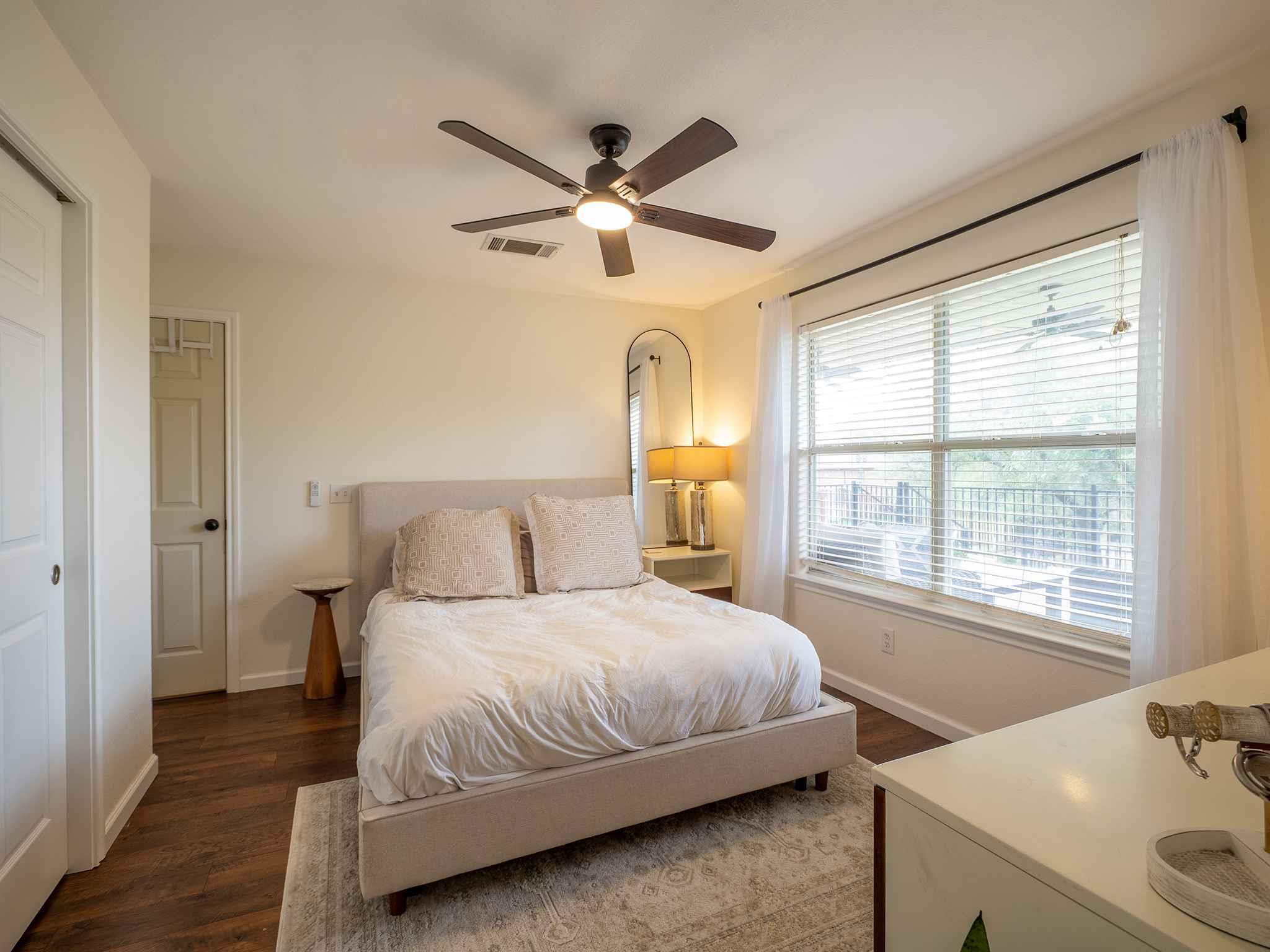 10212 Thomas Ln, Dripping Springs, TX 78620