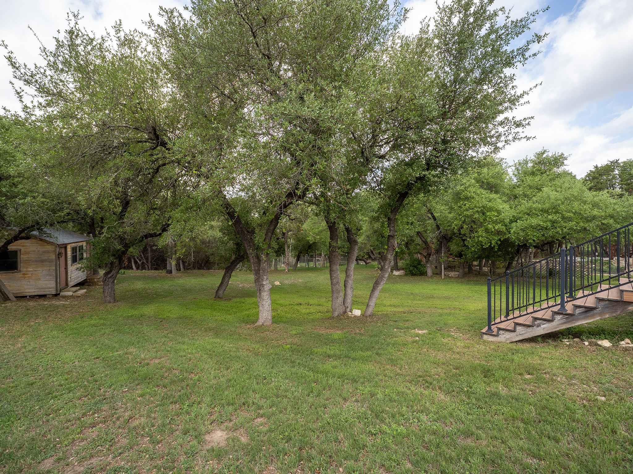 10212 Thomas Ln, Dripping Springs, TX 78620