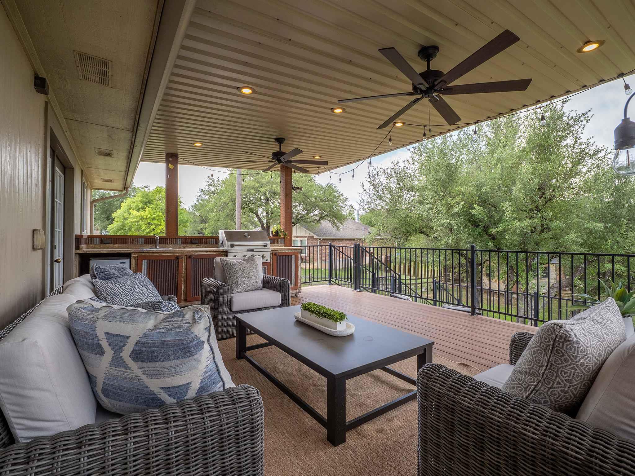 10212 Thomas Ln, Dripping Springs, TX 78620