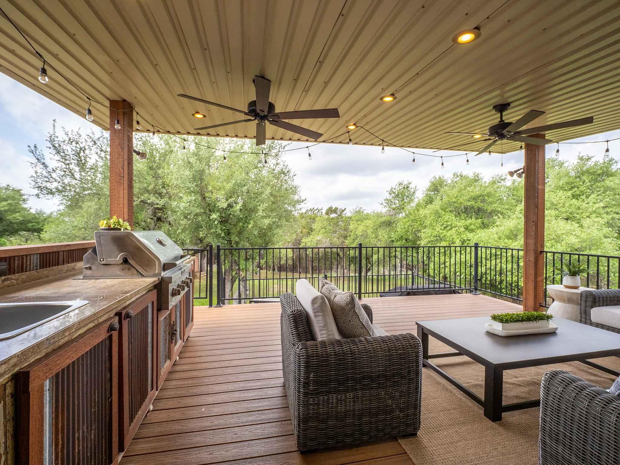 10212 Thomas Ln, Dripping Springs, TX 78620