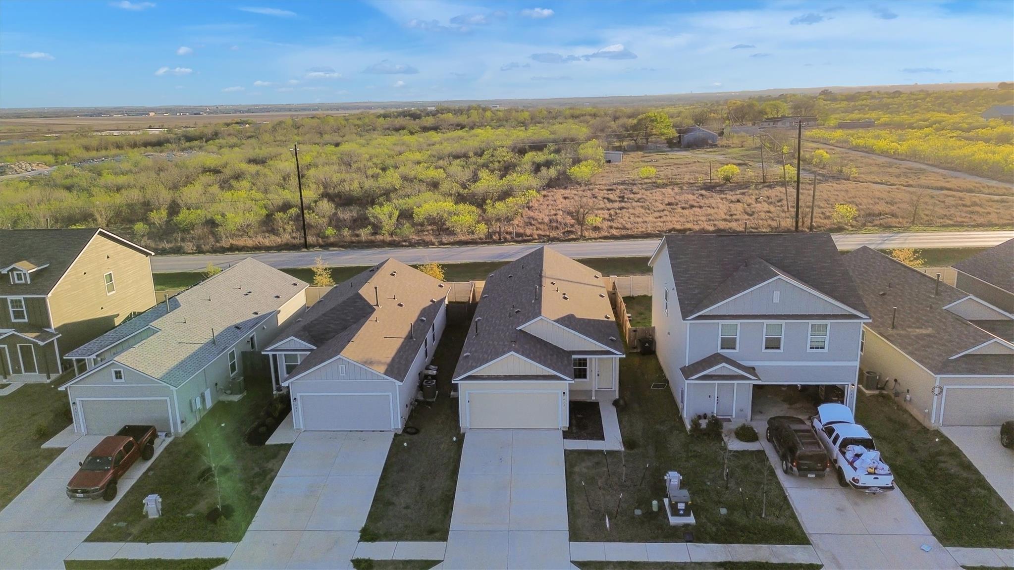 417 Soapstone Pass, Maxwell, TX 78656