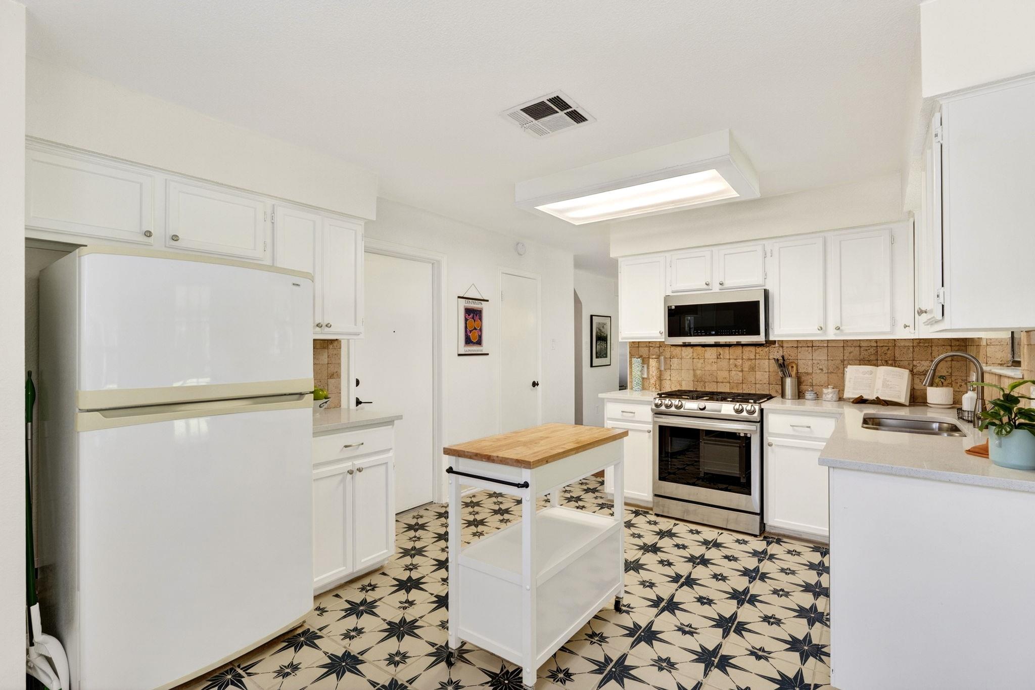 1407 Black Cherry Dr, Cedar Park, TX 78613