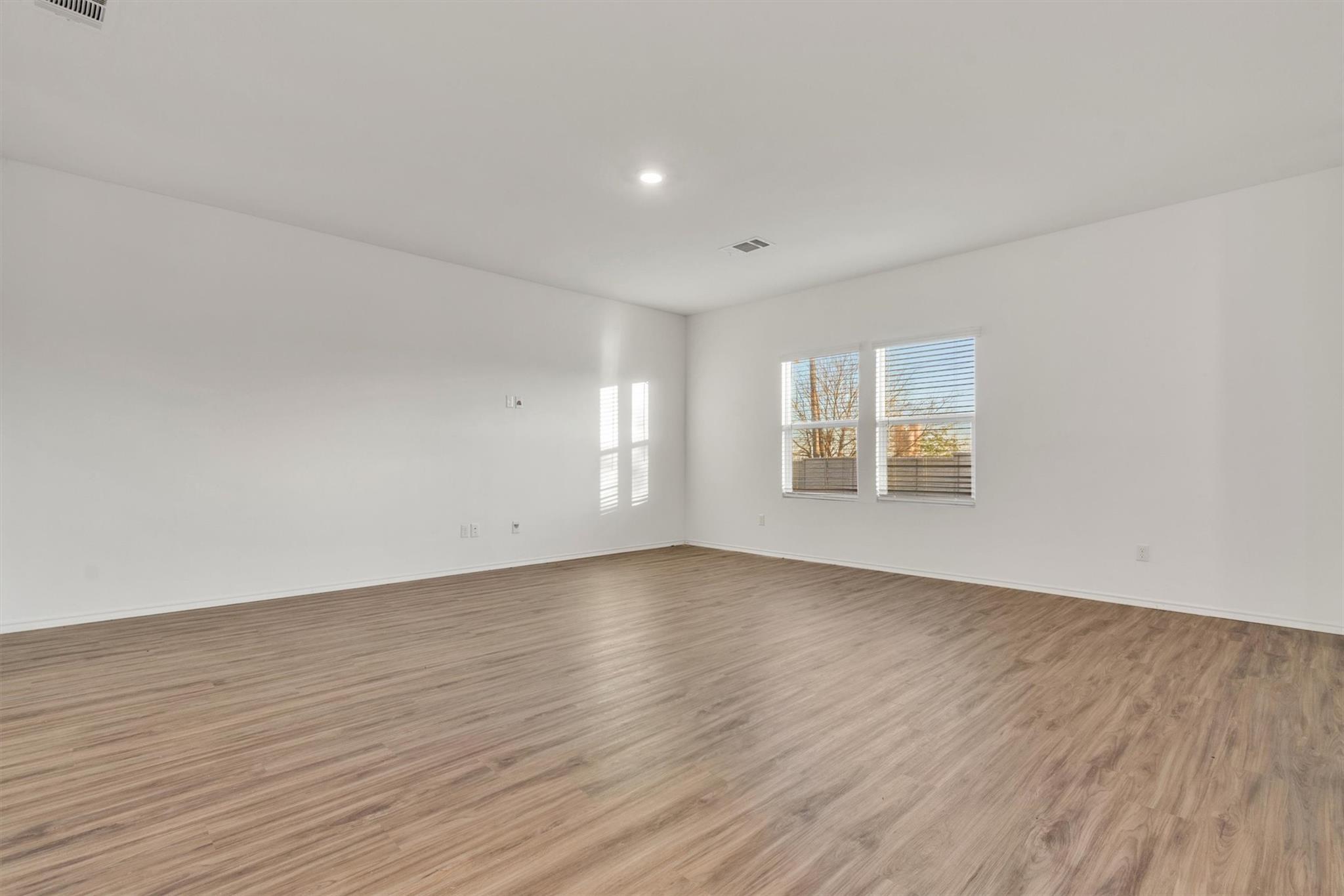 385 Soapstone Pass, Maxwell, TX 78656