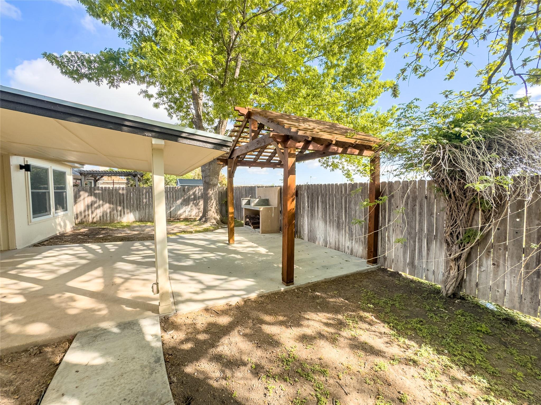 157 Meadowlark Cir, Georgetown, TX 78626