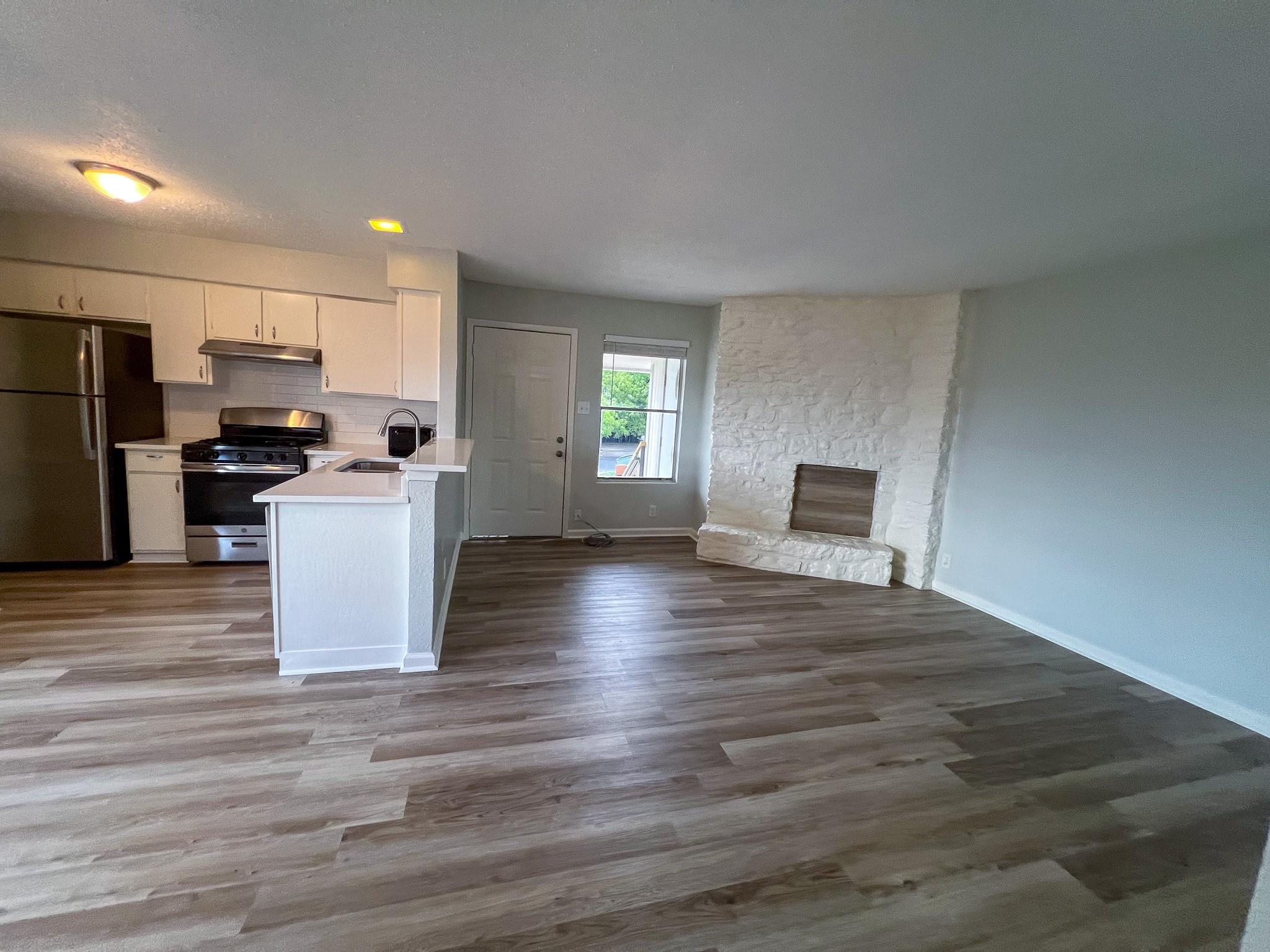 9901 Roxanna Dr # D, Austin, TX 78748