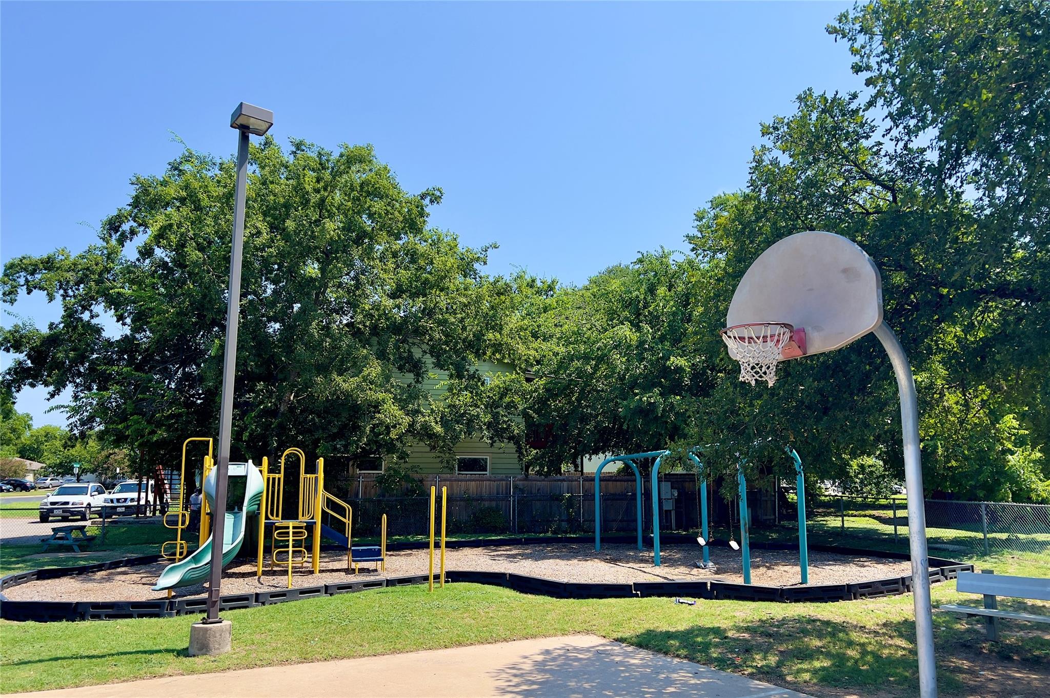 9901 Roxanna Dr # D, Austin, TX 78748