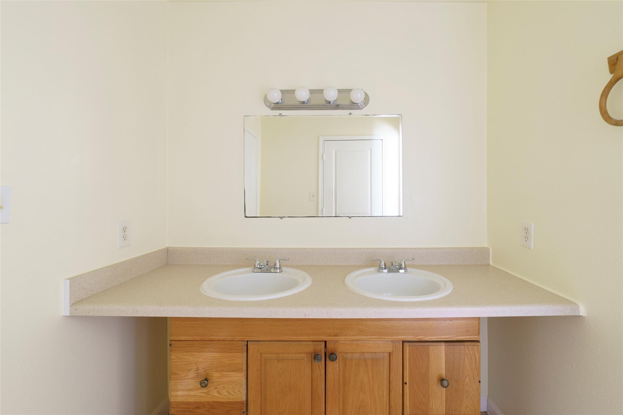 505 E Applegate Dr # B, Austin, TX 78753