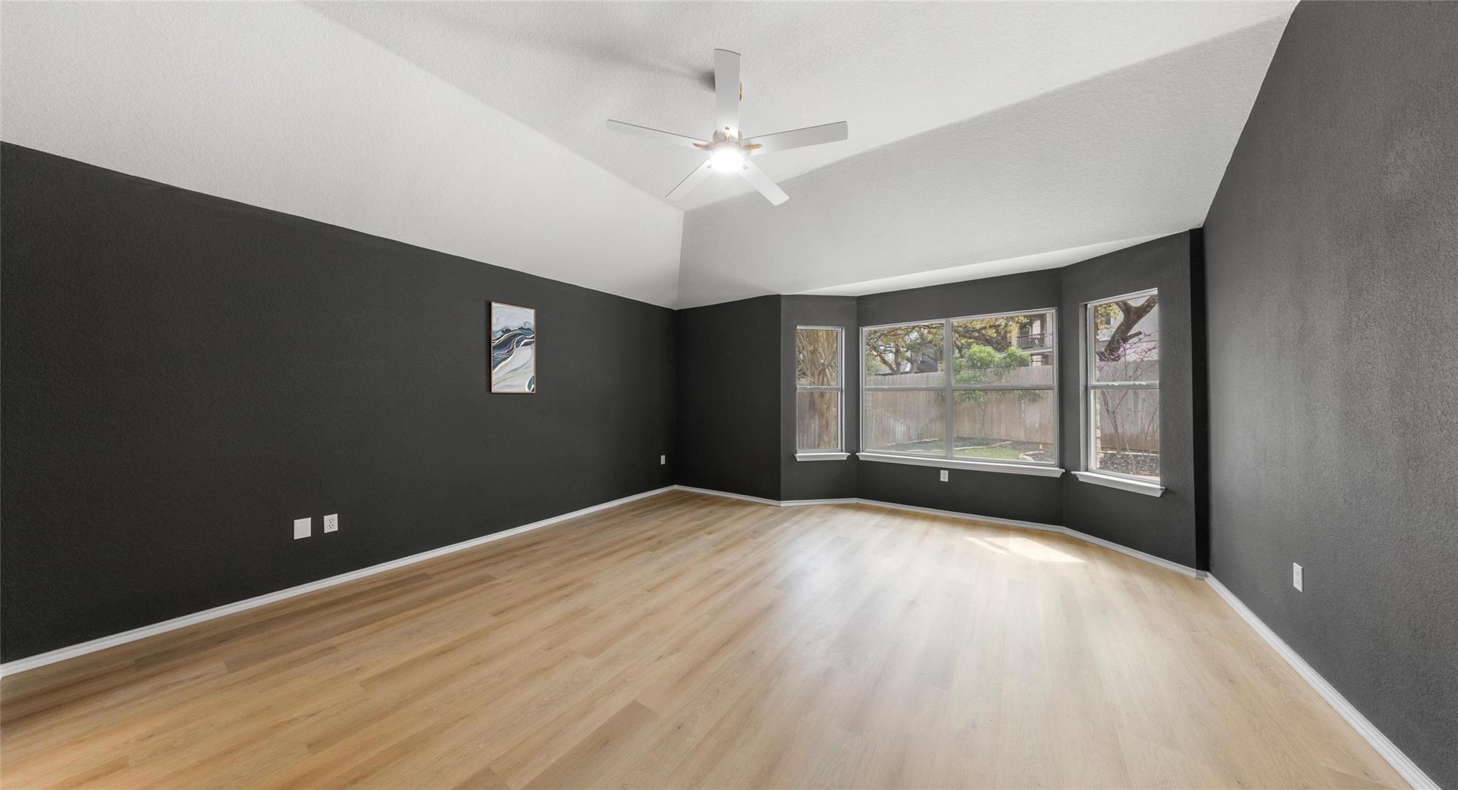 2527 Crenshaw Dr, Round Rock, TX 78664