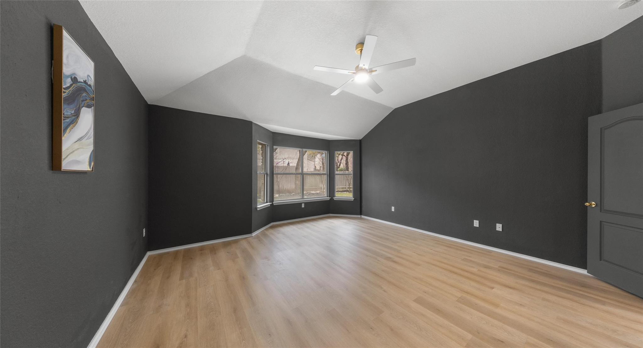 2527 Crenshaw Dr, Round Rock, TX 78664