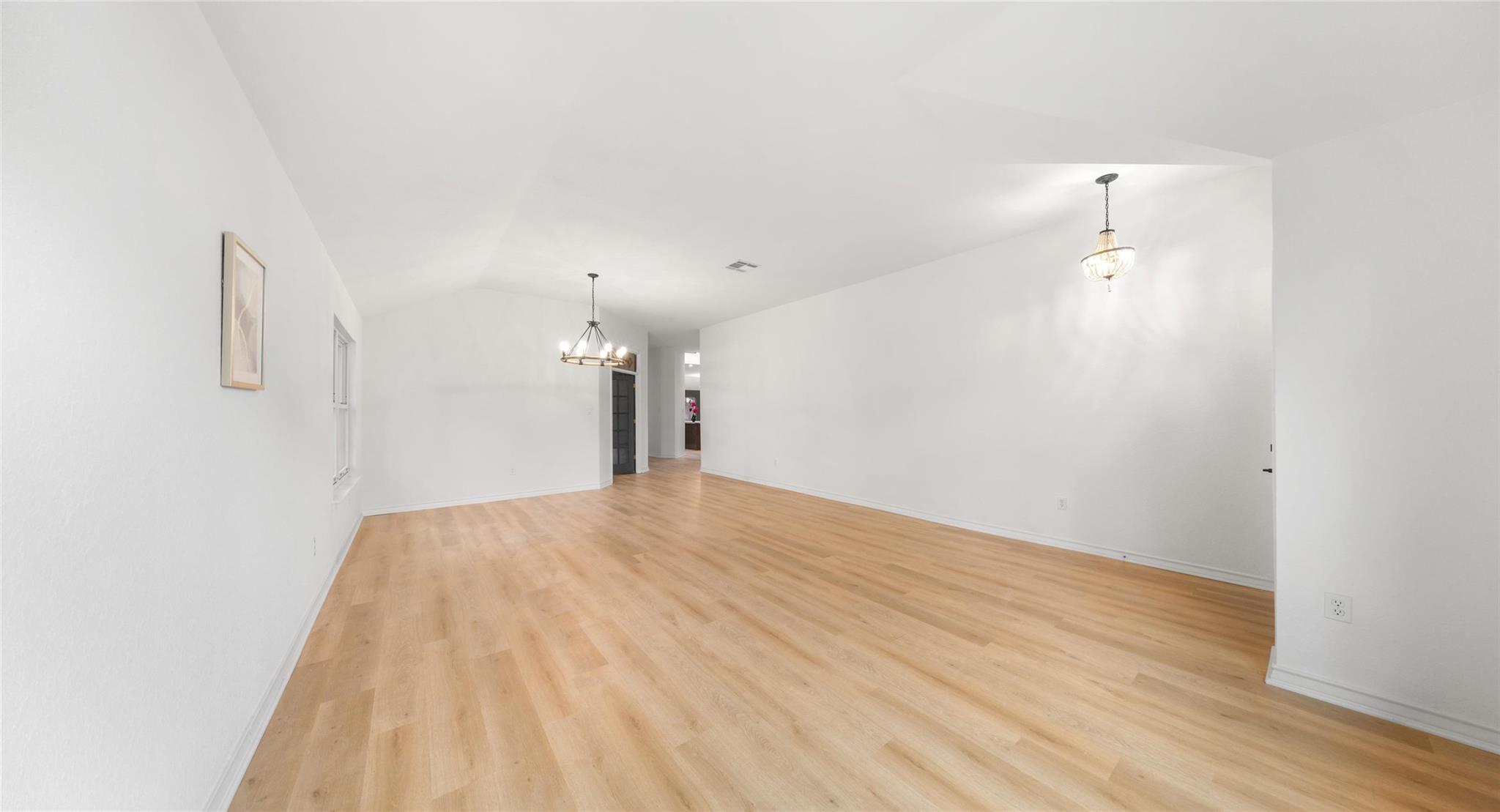 2527 Crenshaw Dr, Round Rock, TX 78664