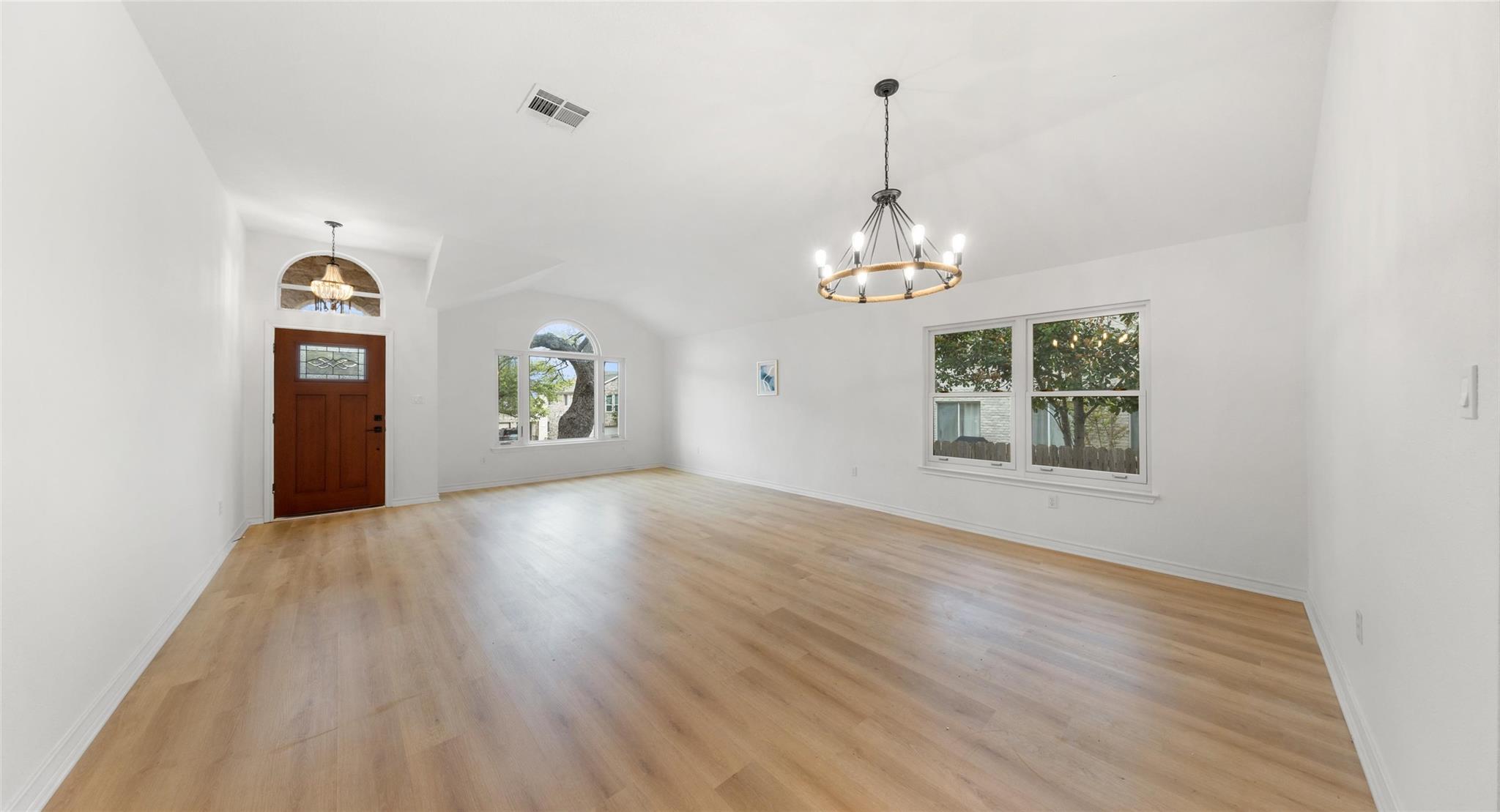 2527 Crenshaw Dr, Round Rock, TX 78664