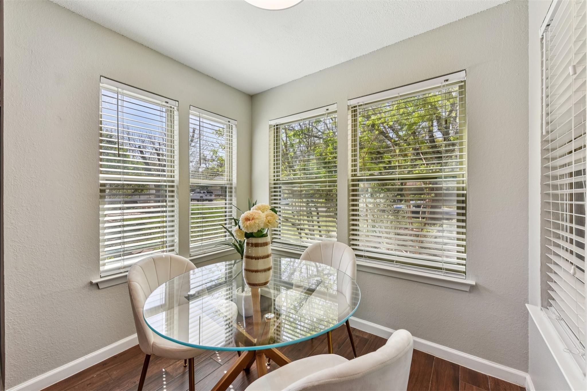 4910 Pelham Dr, Austin, TX 78727