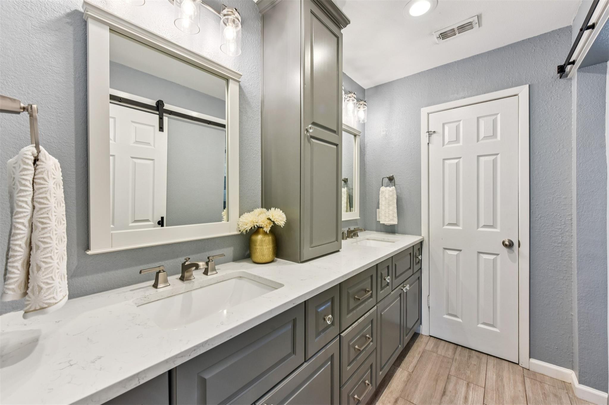 4910 Pelham Dr, Austin, TX 78727