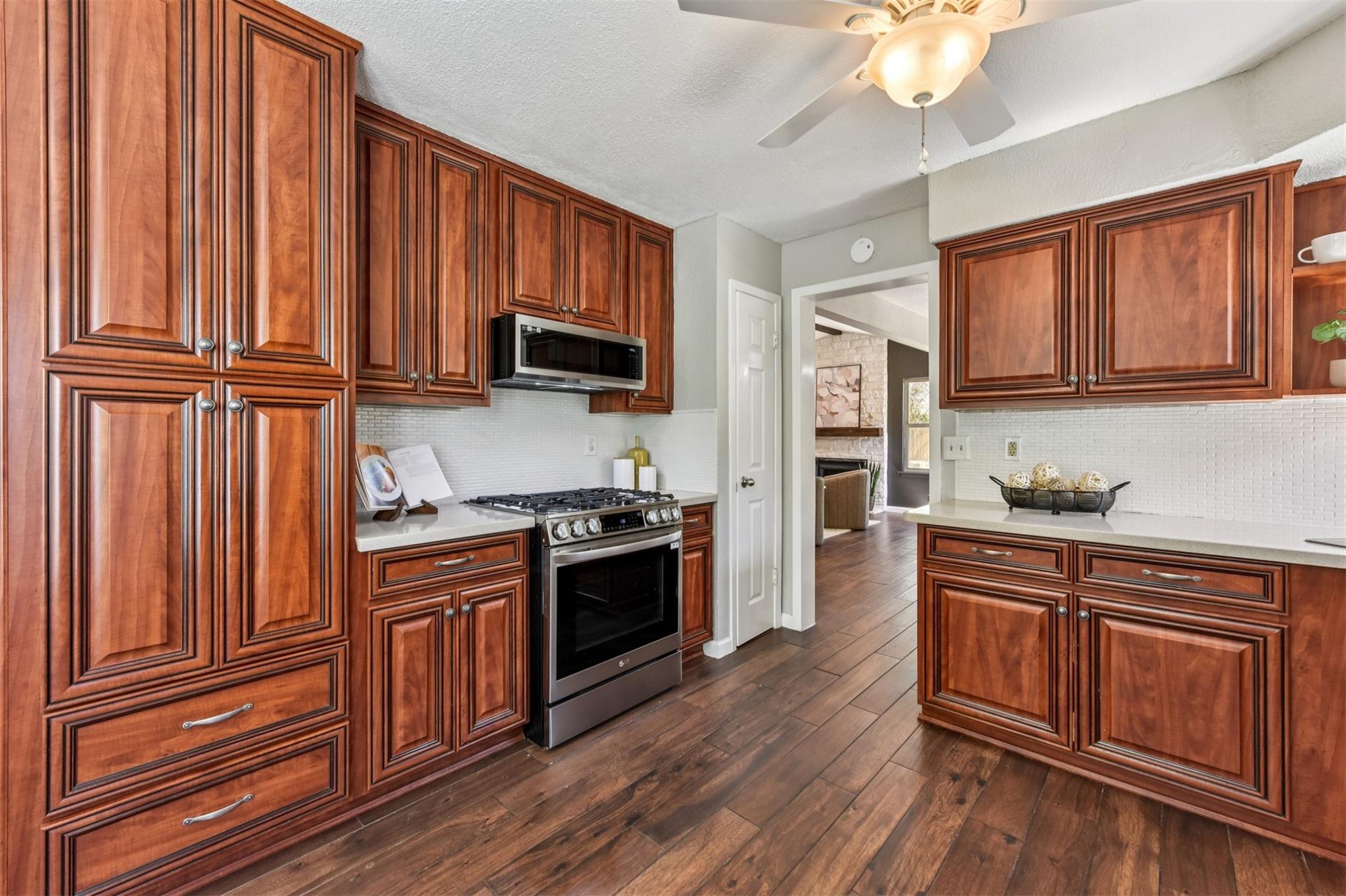 4910 Pelham Dr, Austin, TX 78727