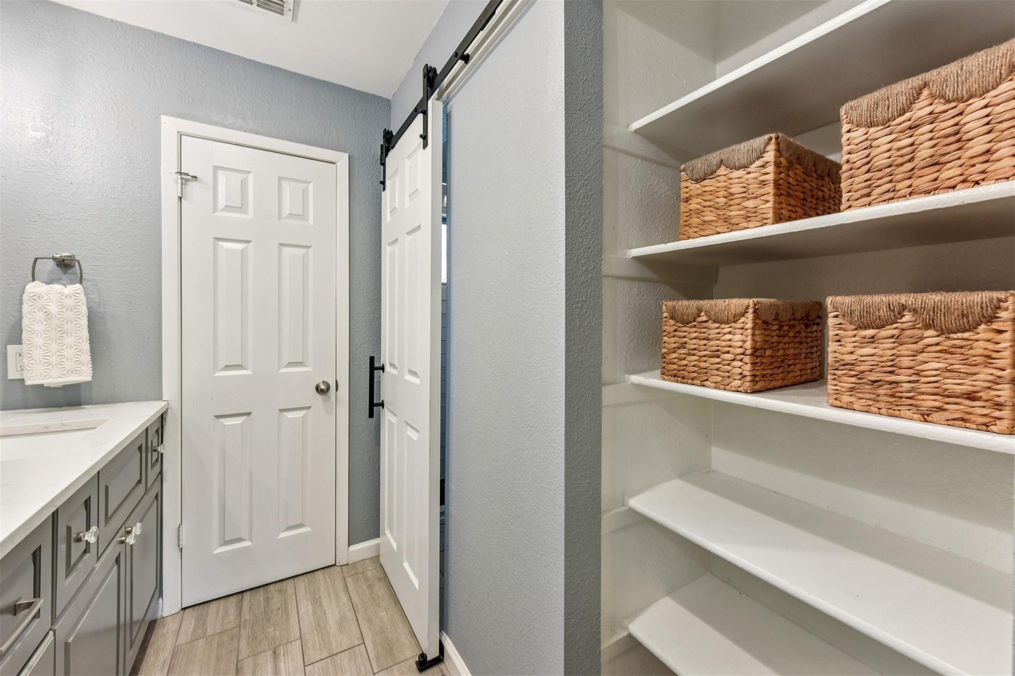 4910 Pelham Dr, Austin, TX 78727