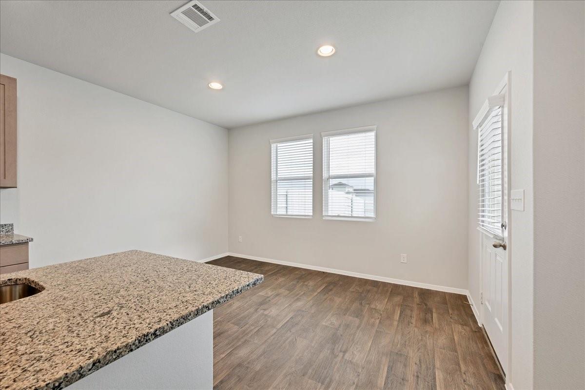 116 Honeybee Ln, Elgin, TX 78621