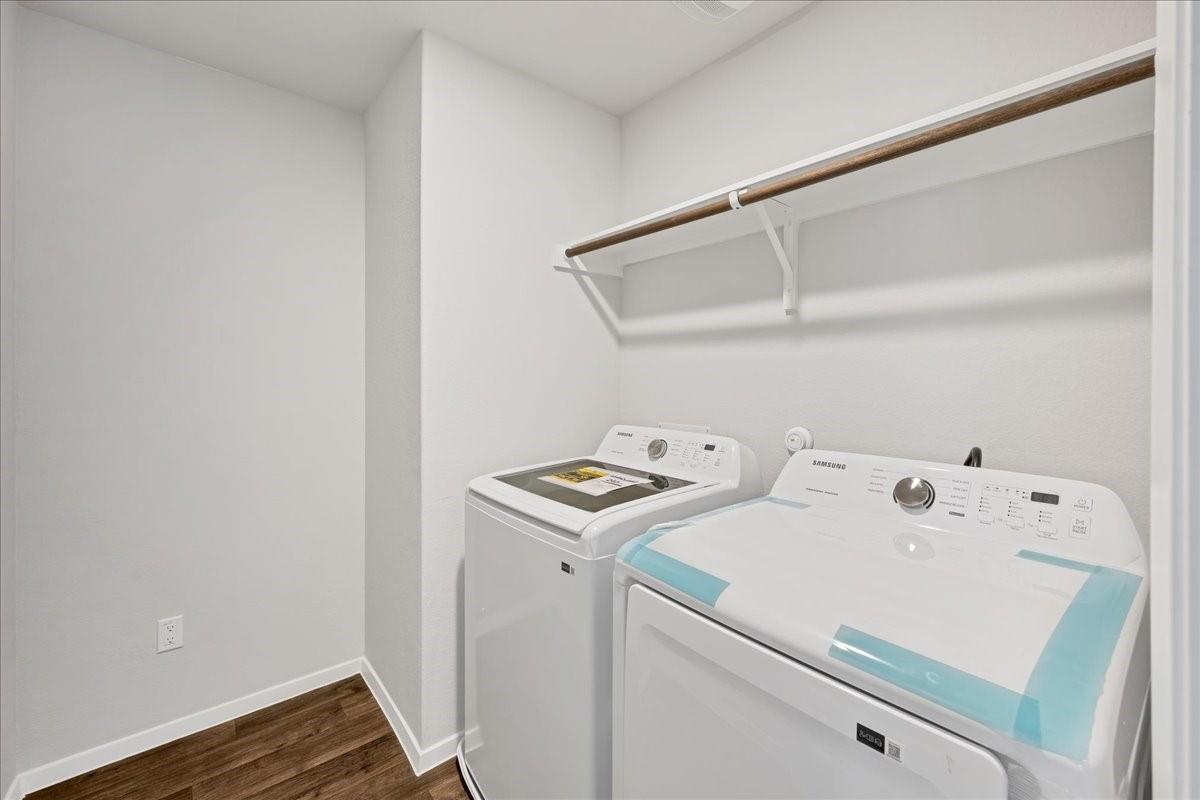 116 Honeybee Ln, Elgin, TX 78621