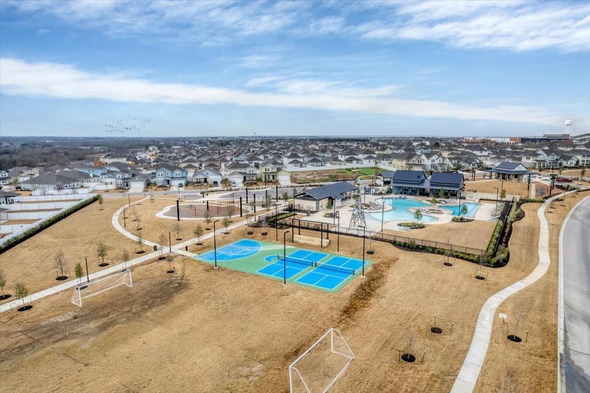 116 Honeybee Ln, Elgin, TX 78621