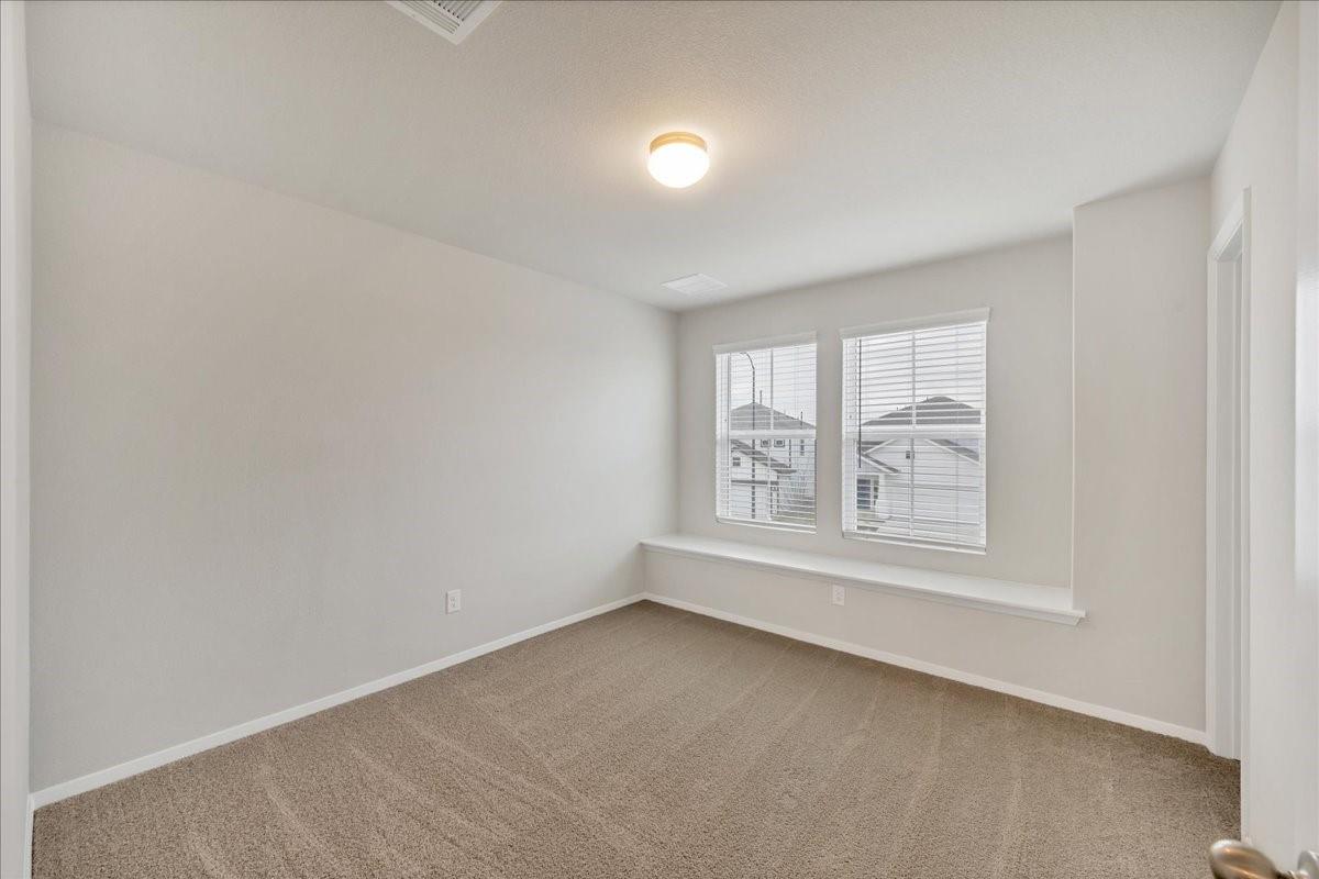 116 Honeybee Ln, Elgin, TX 78621