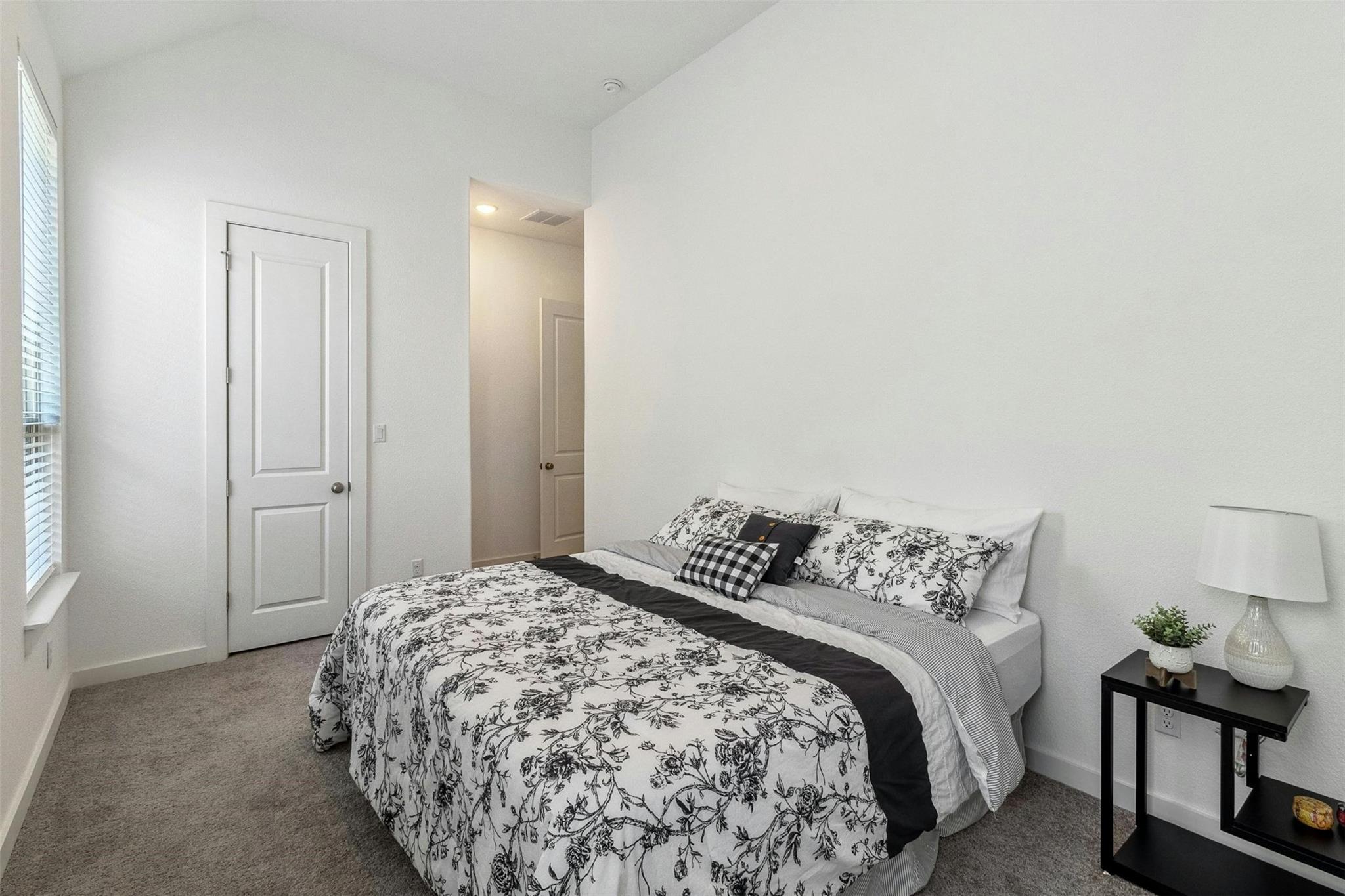 104 Rainbow Valley Trl, San Marcos, TX 78666