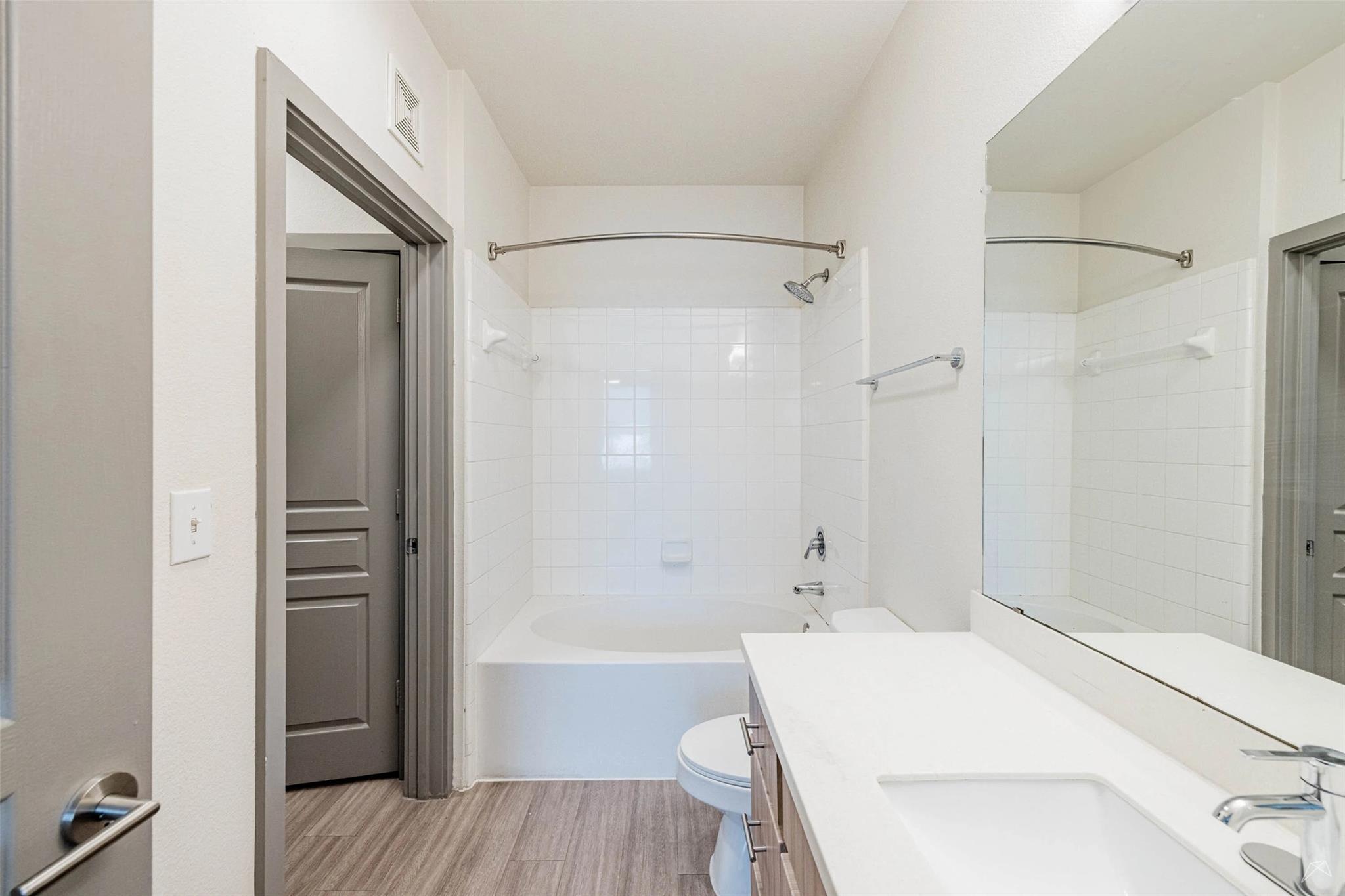 8515 S Interstate 35 Rd # 06210, Austin, TX 78744