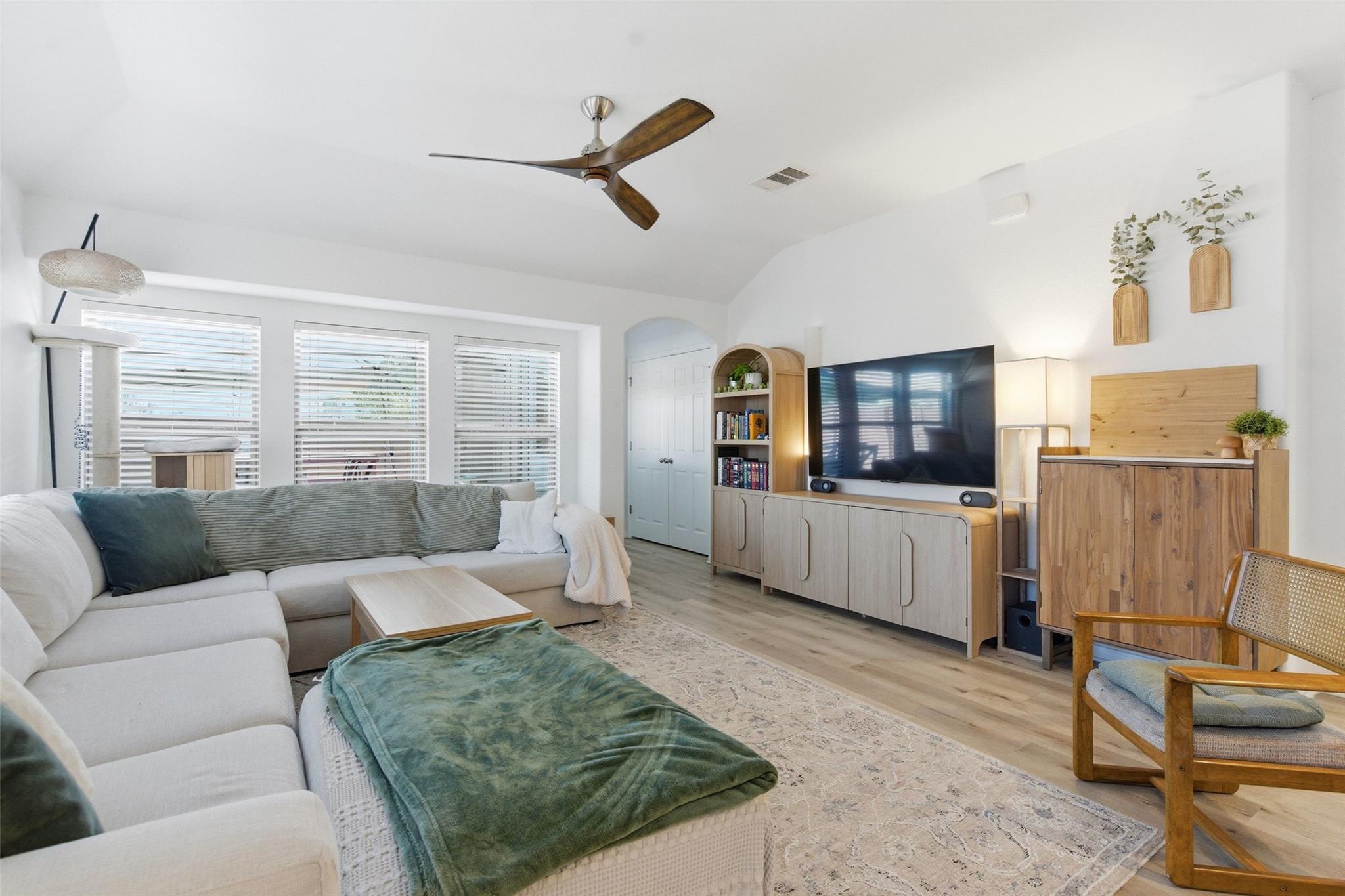 2513 Winchell Ln, Austin, TX 78725