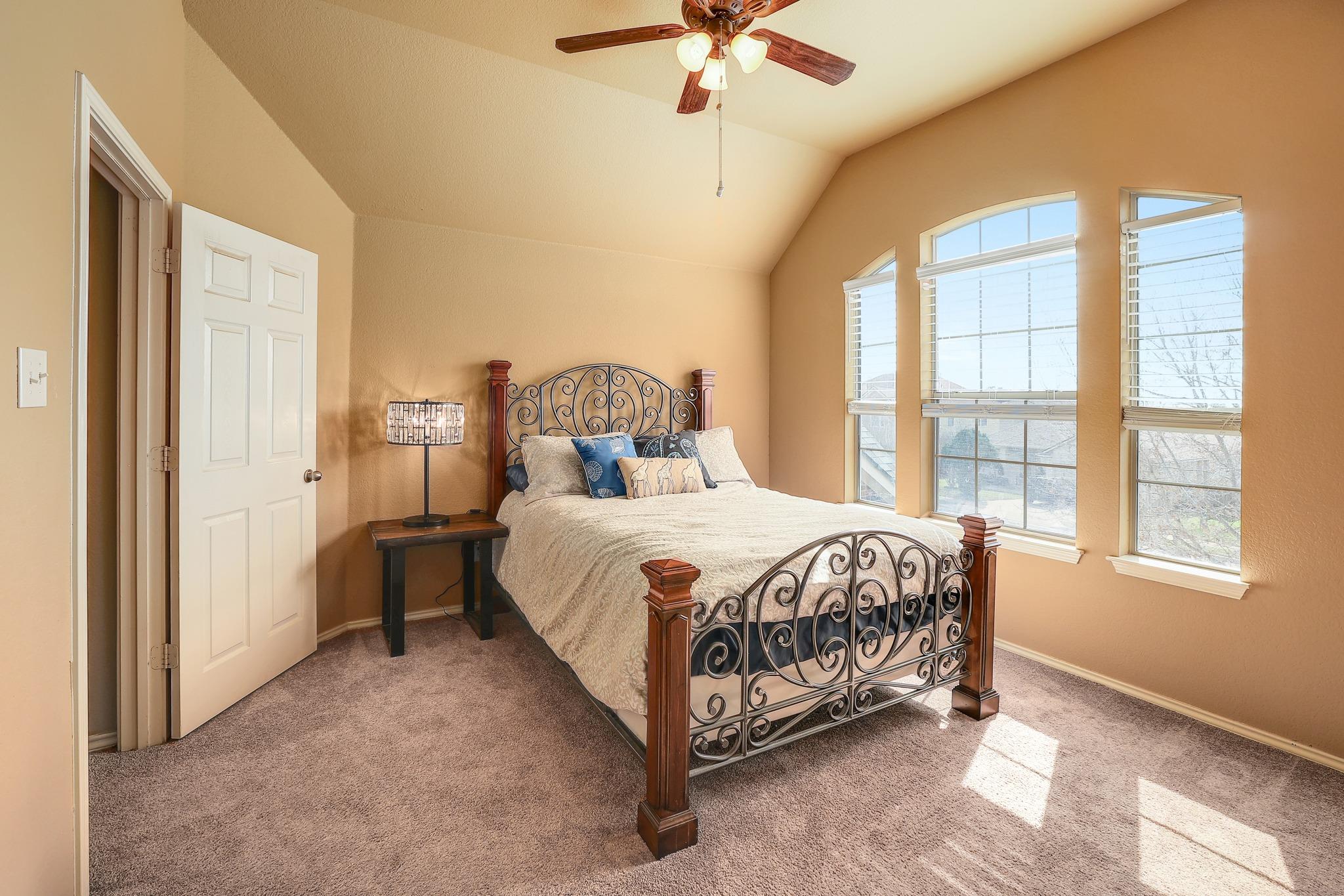 500 Red Hawk Dr, Leander, TX 78641