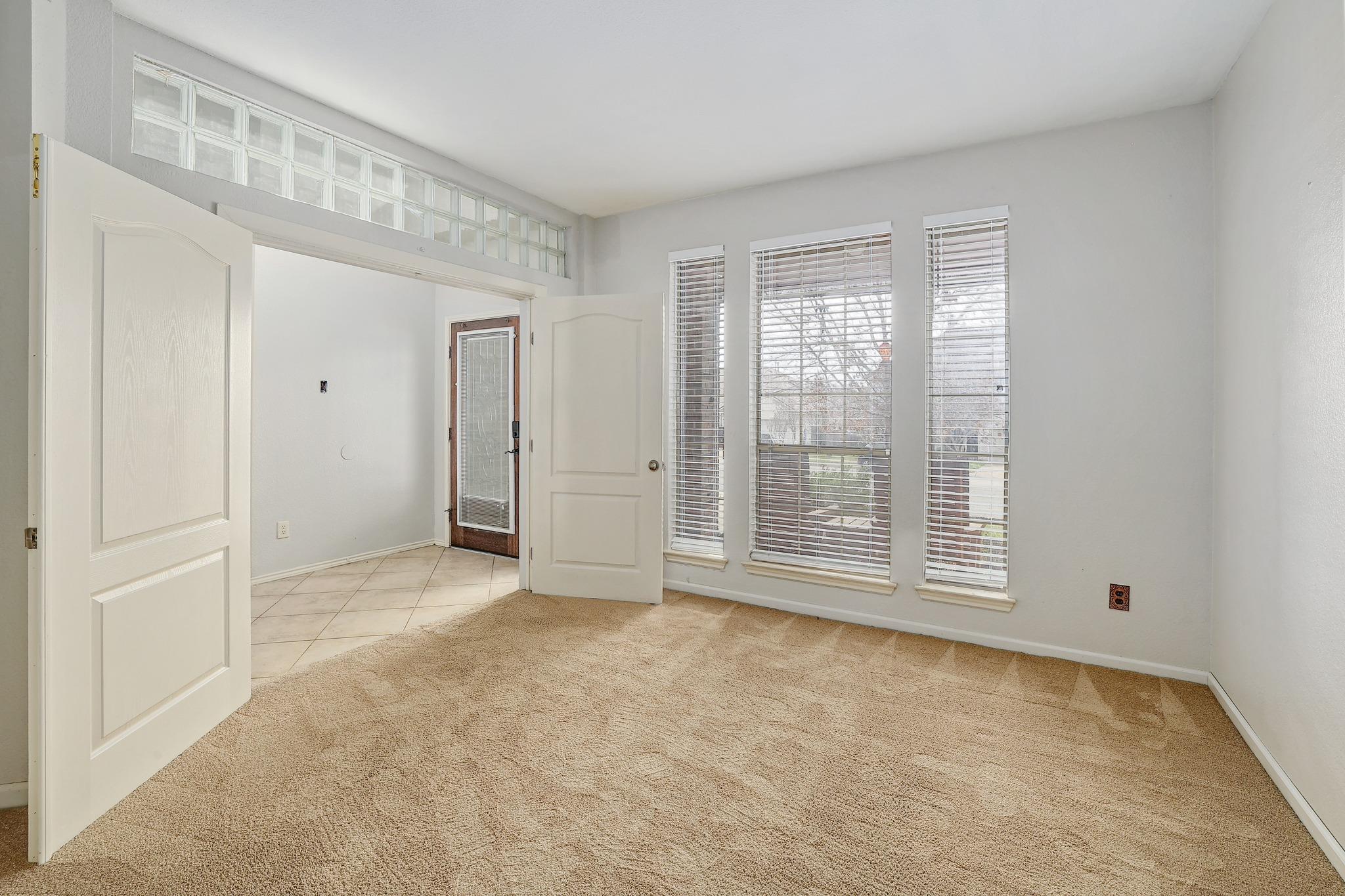 500 Red Hawk Dr, Leander, TX 78641