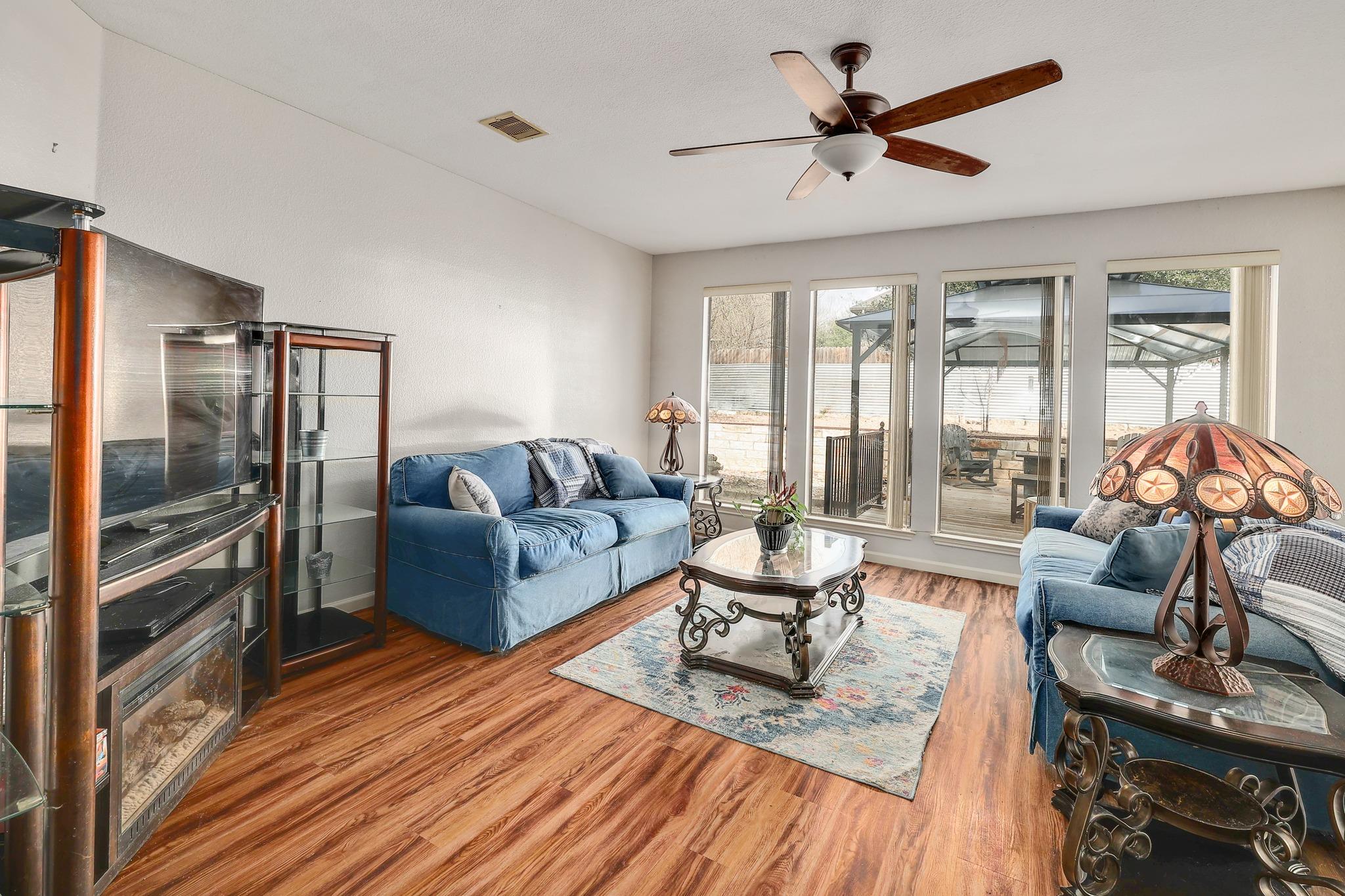 500 Red Hawk Dr, Leander, TX 78641