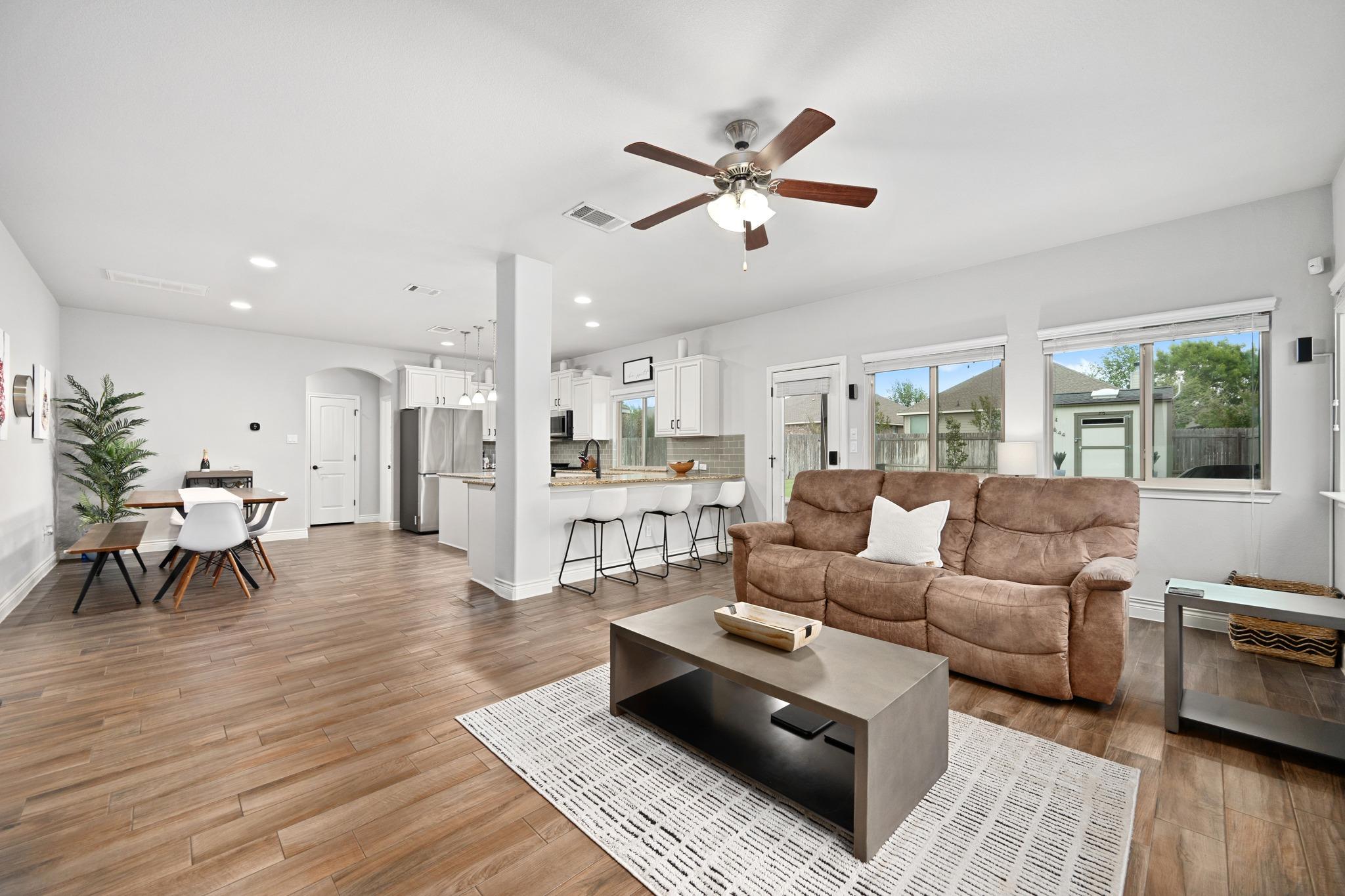 144 Mount Ellen St, Hutto, TX 78634