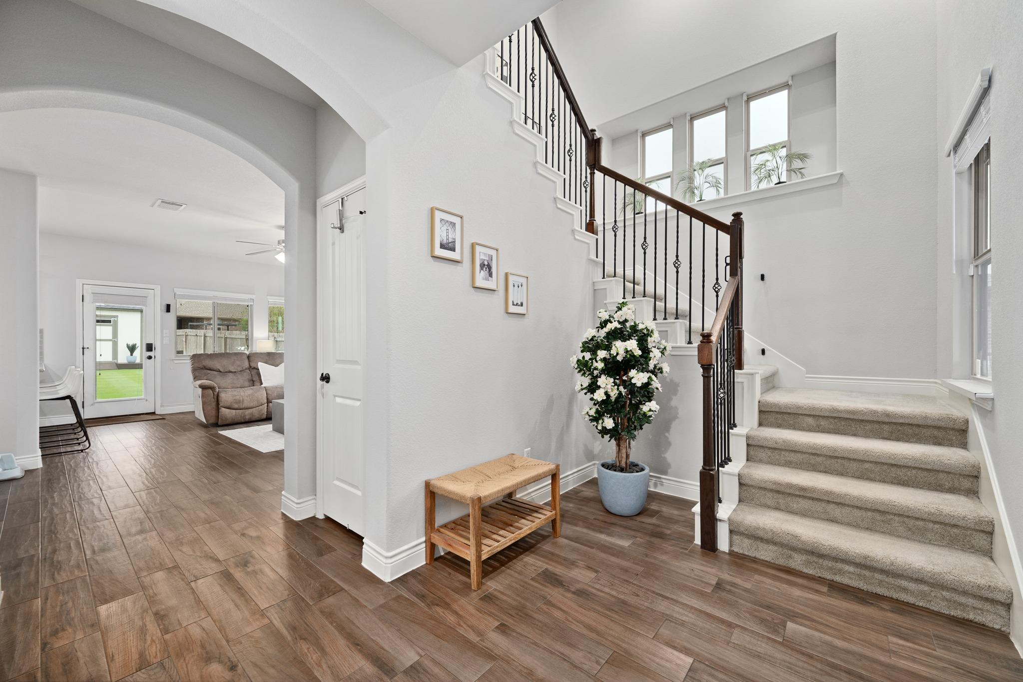 144 Mount Ellen St, Hutto, TX 78634