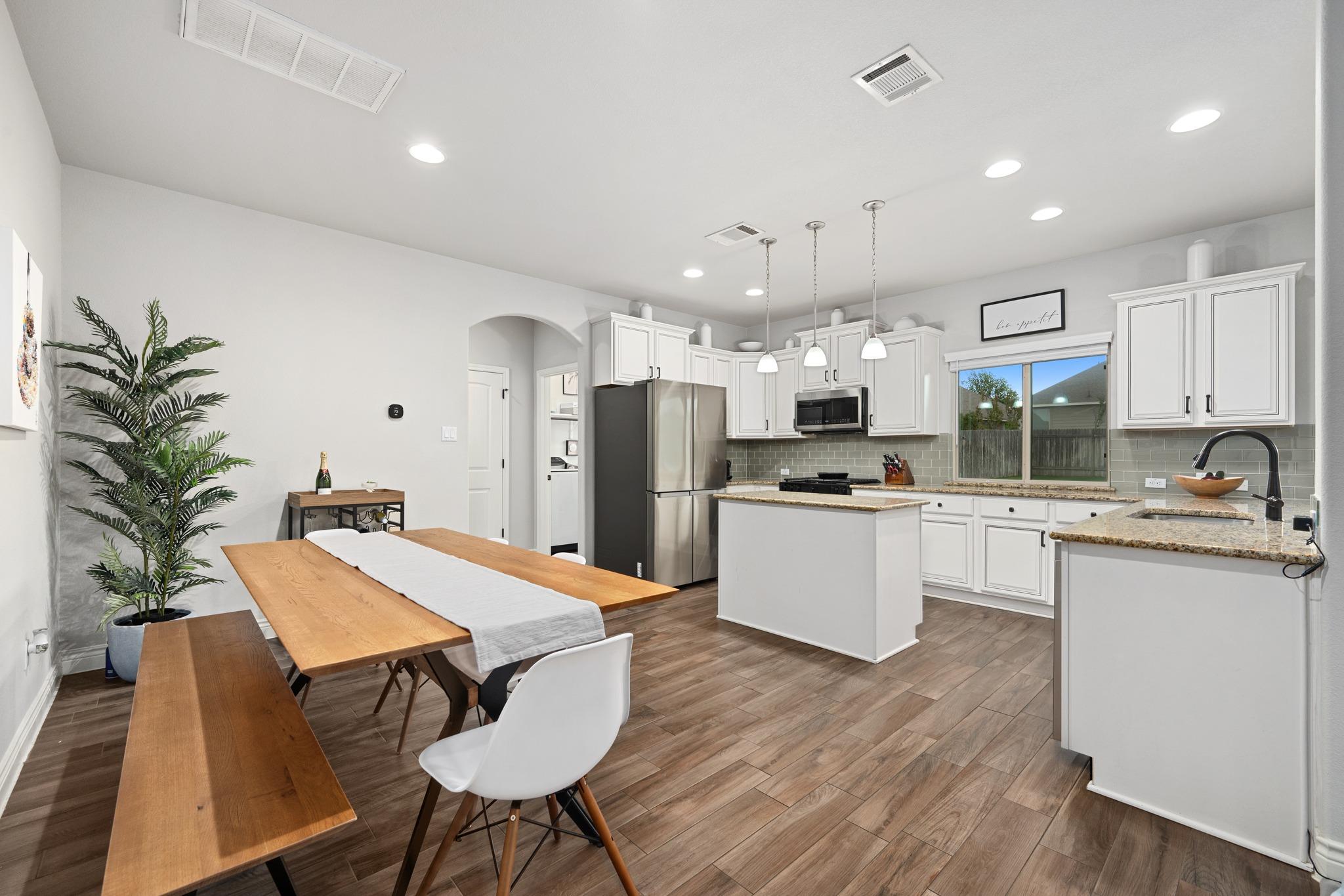 144 Mount Ellen St, Hutto, TX 78634