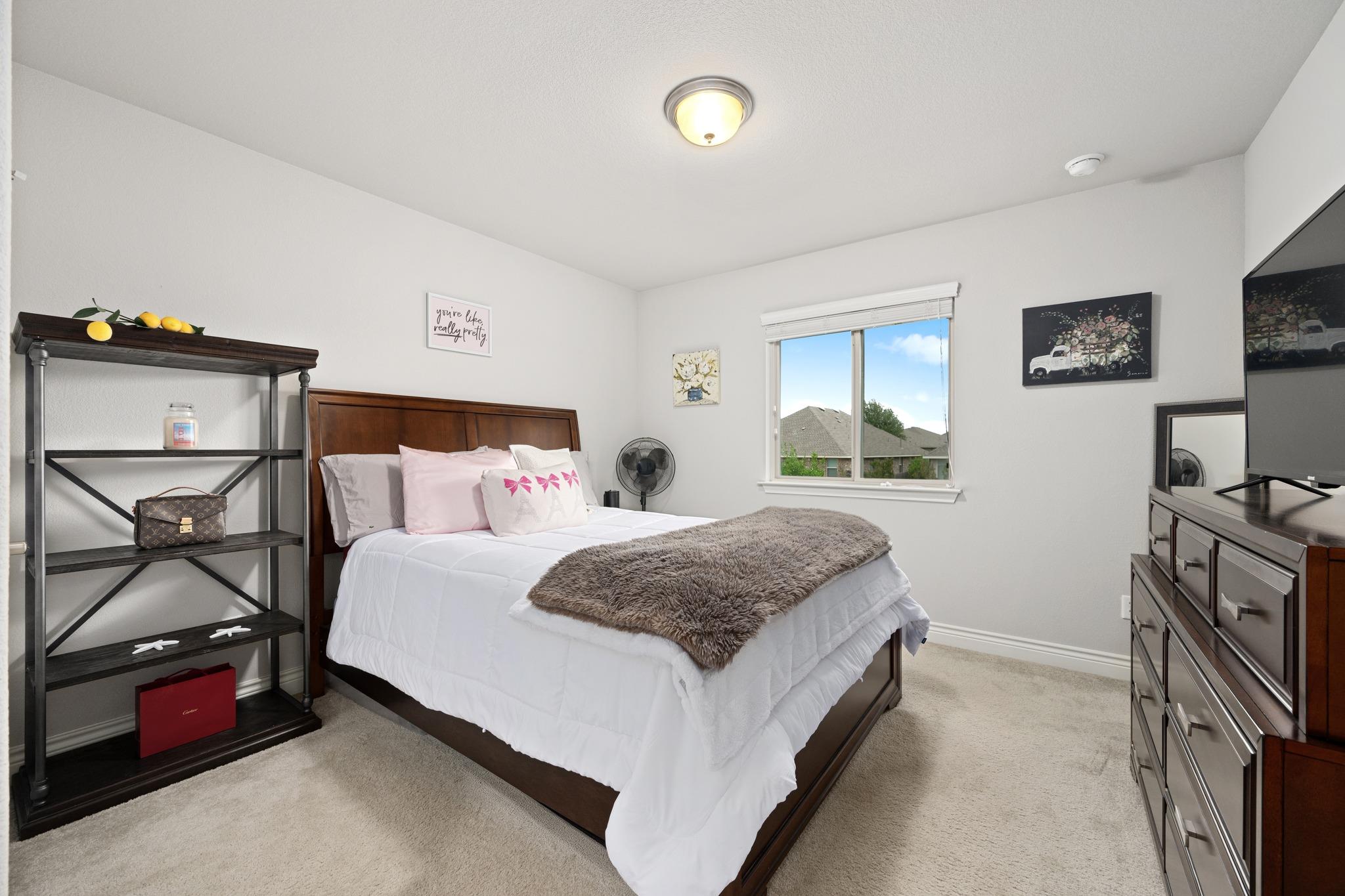 144 Mount Ellen St, Hutto, TX 78634